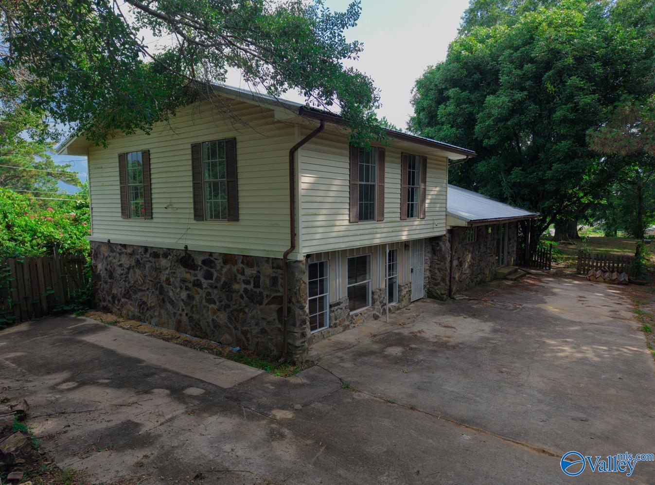 414 Buckhorn Trail