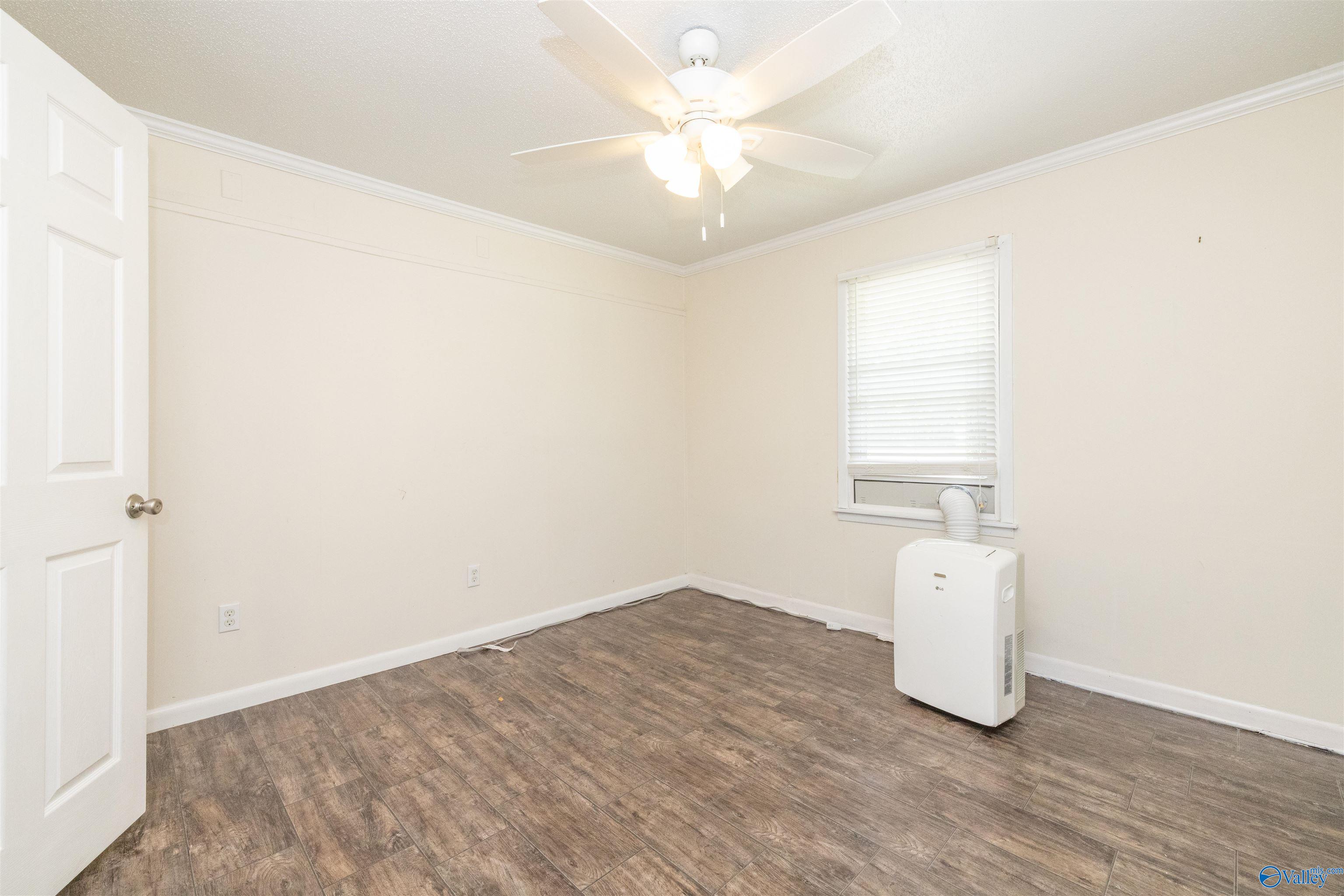 350 Lakeview Drive
