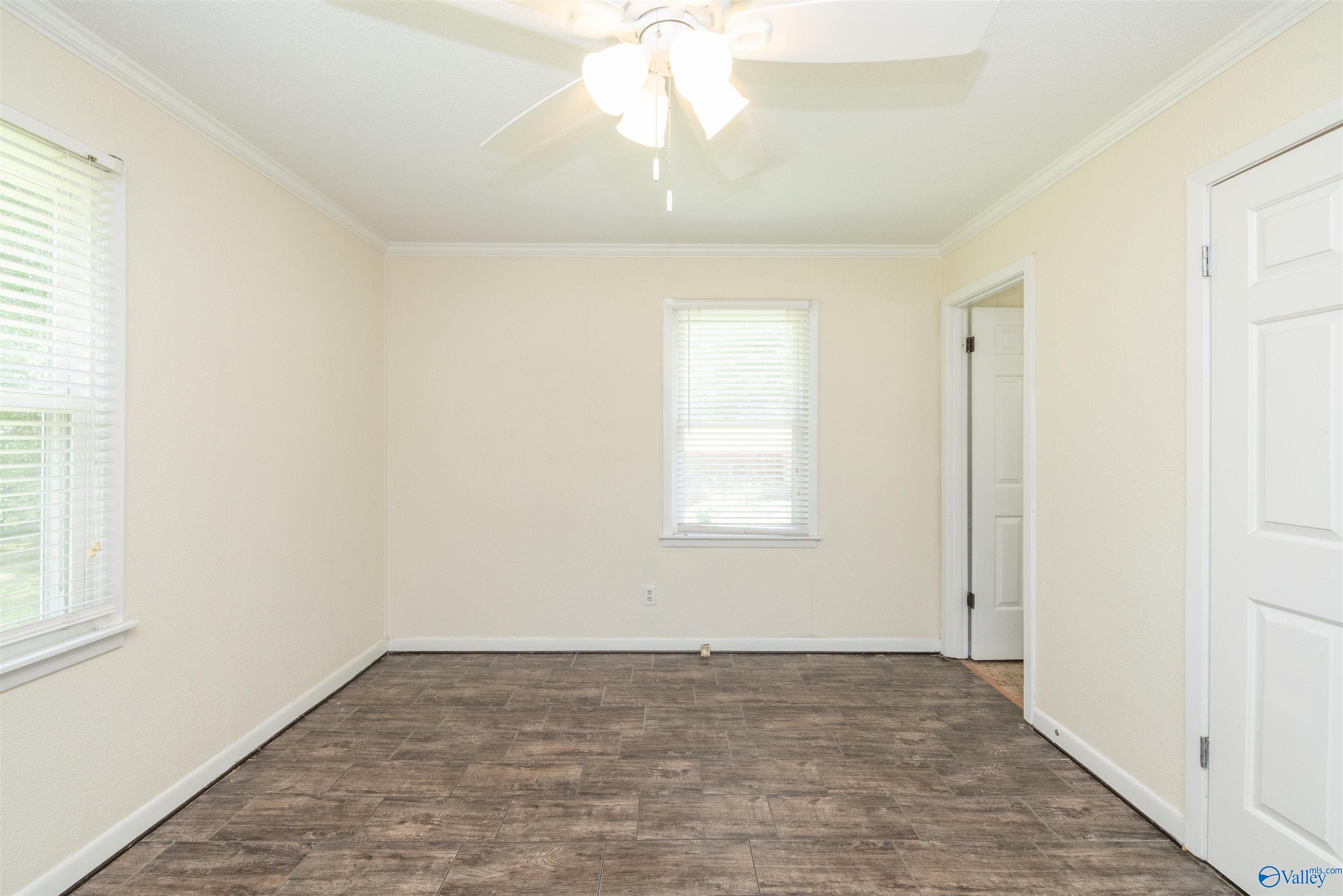 350 Lakeview Drive