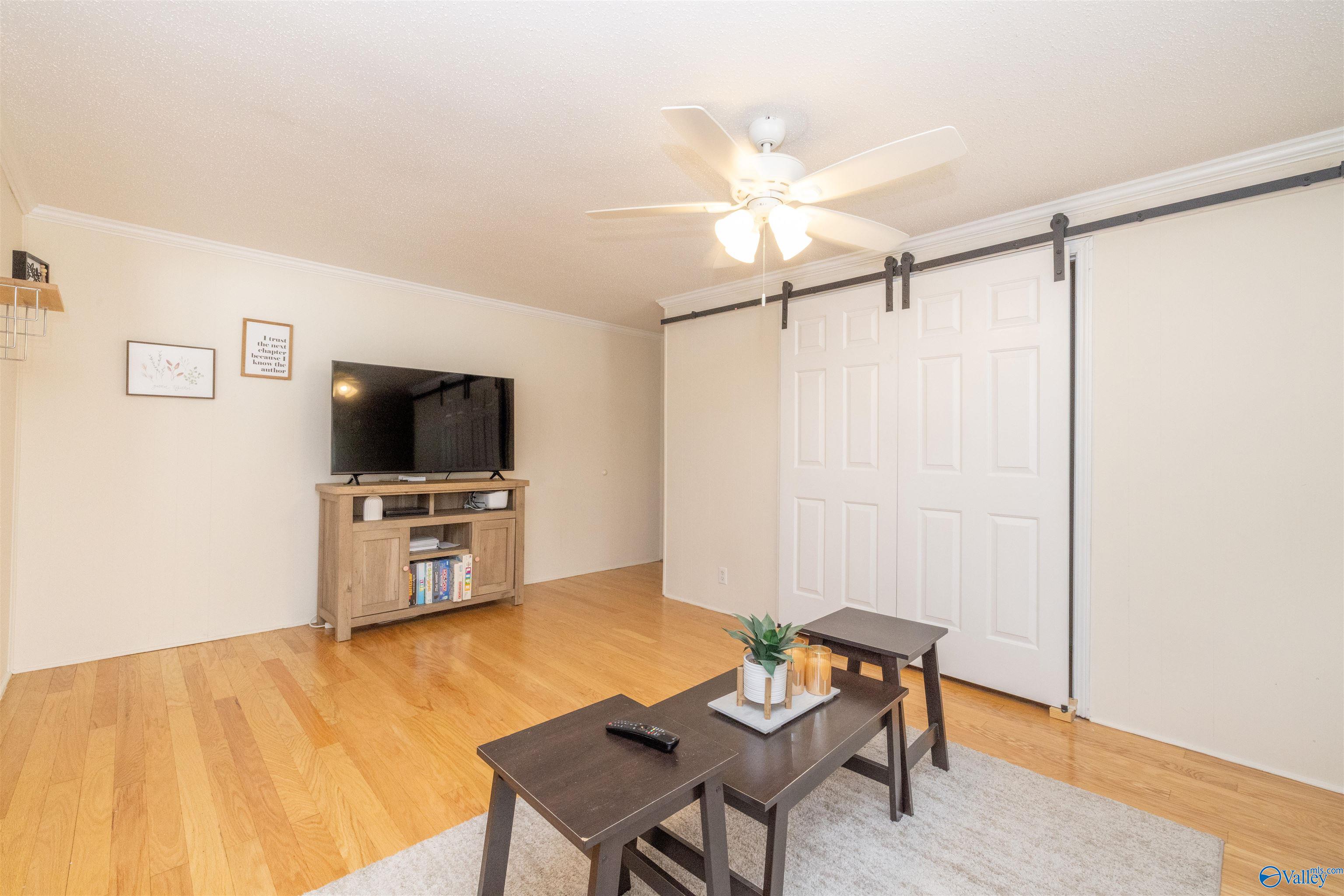 350 Lakeview Drive