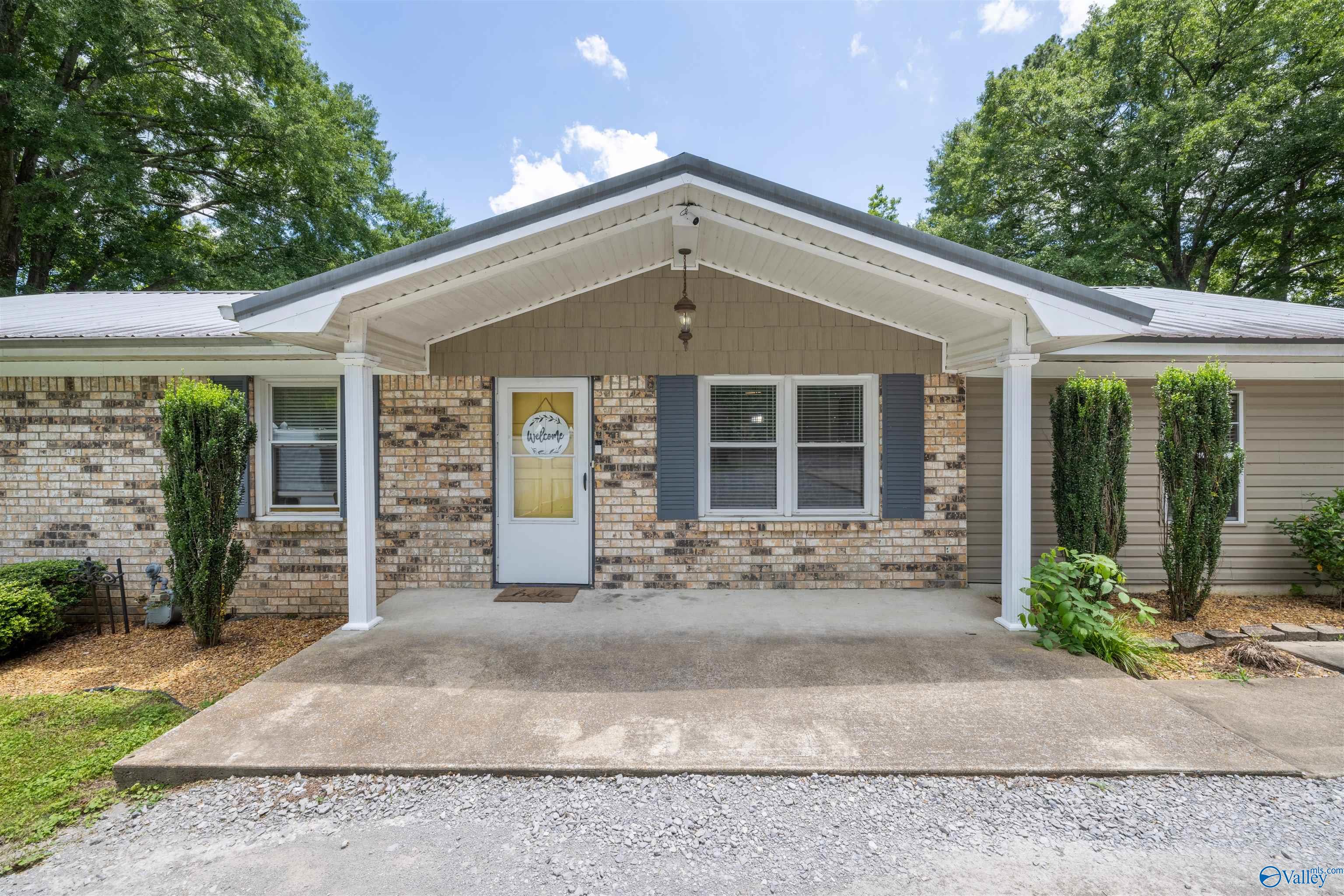 350 Lakeview Drive