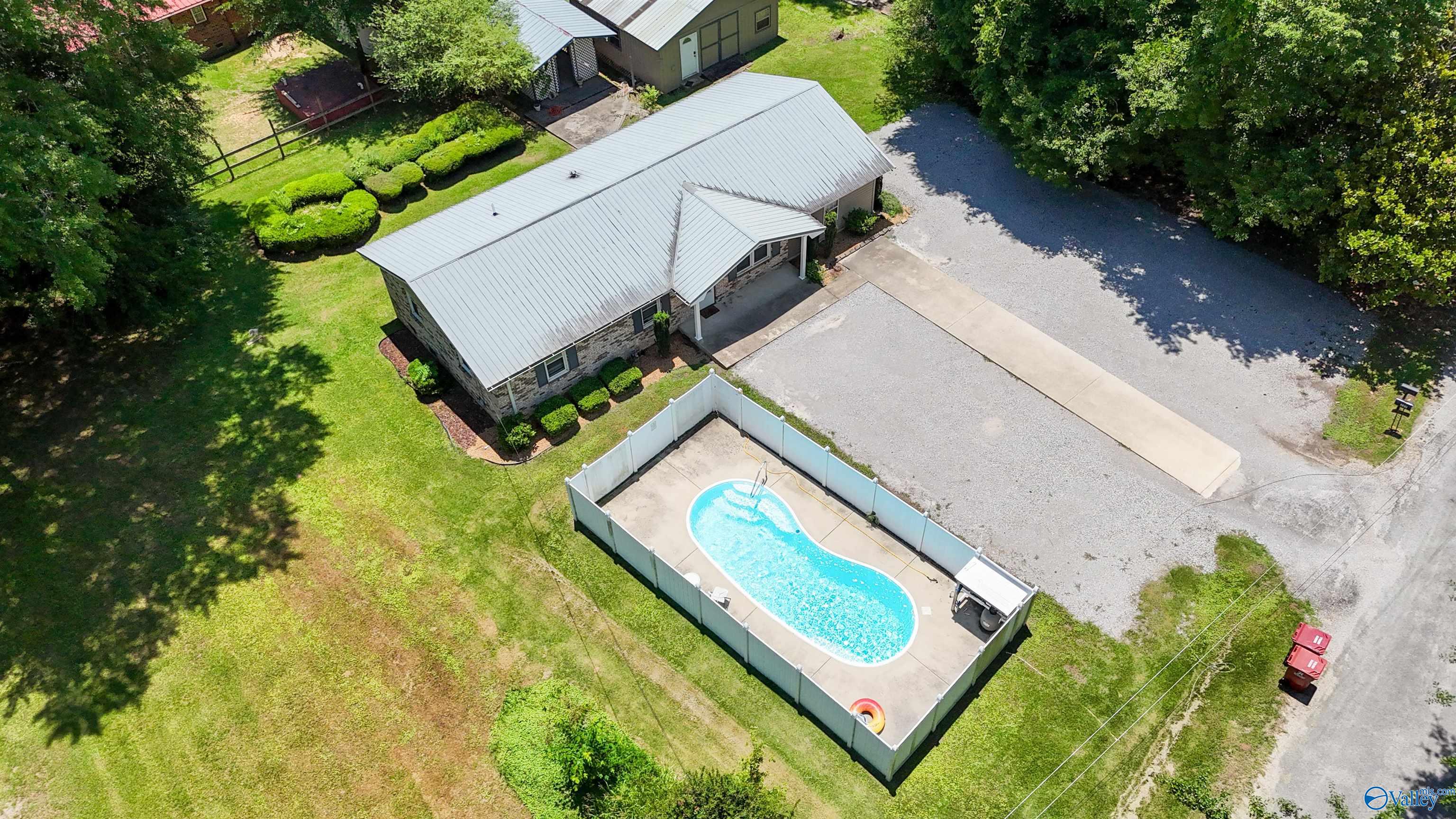 350 Lakeview Drive