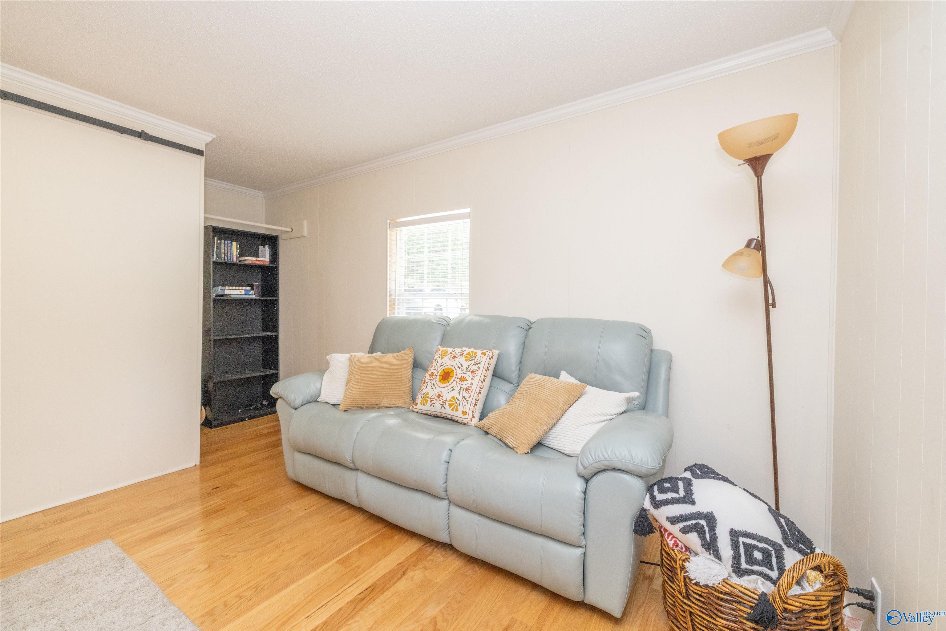 350 Lakeview Drive
