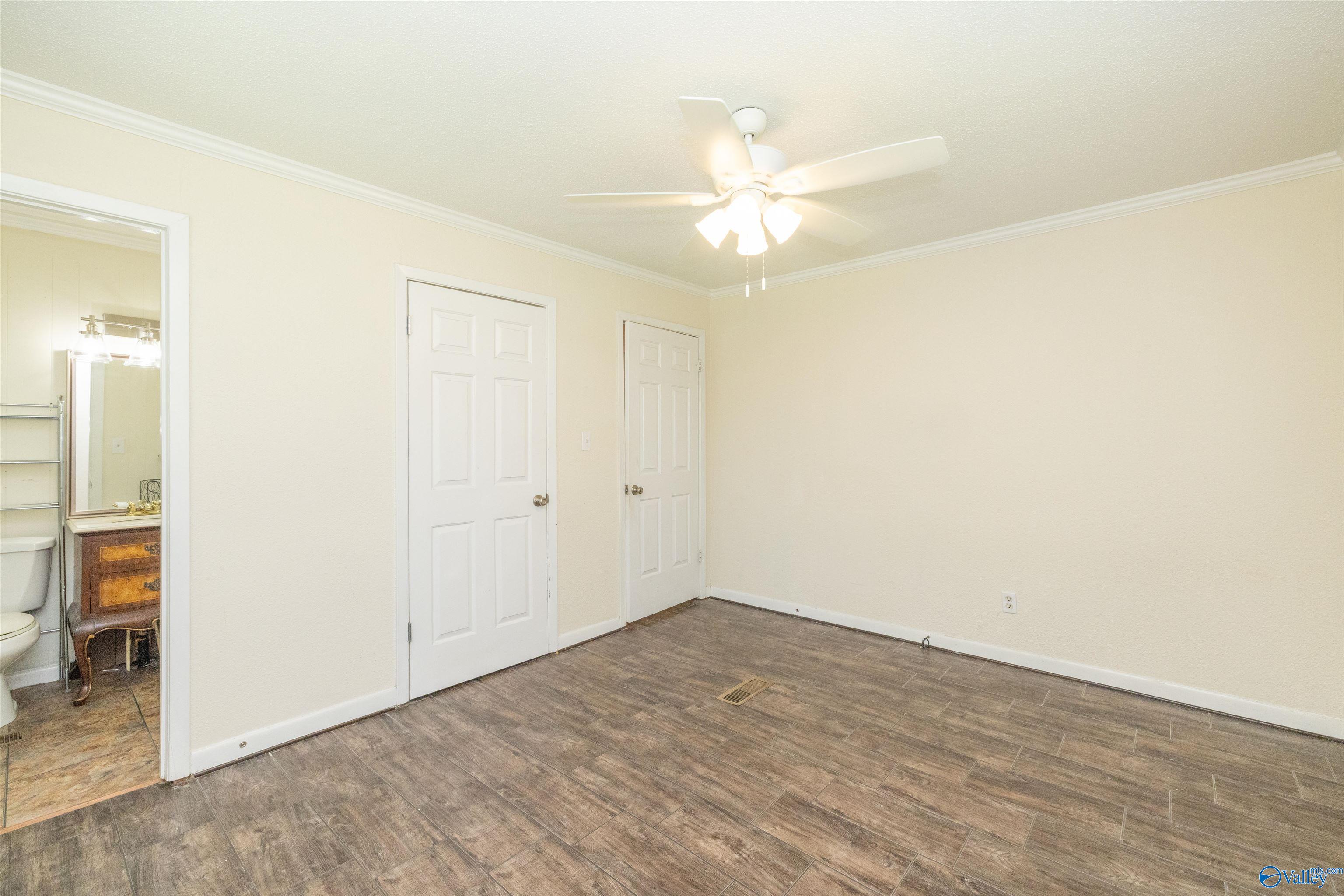 350 Lakeview Drive