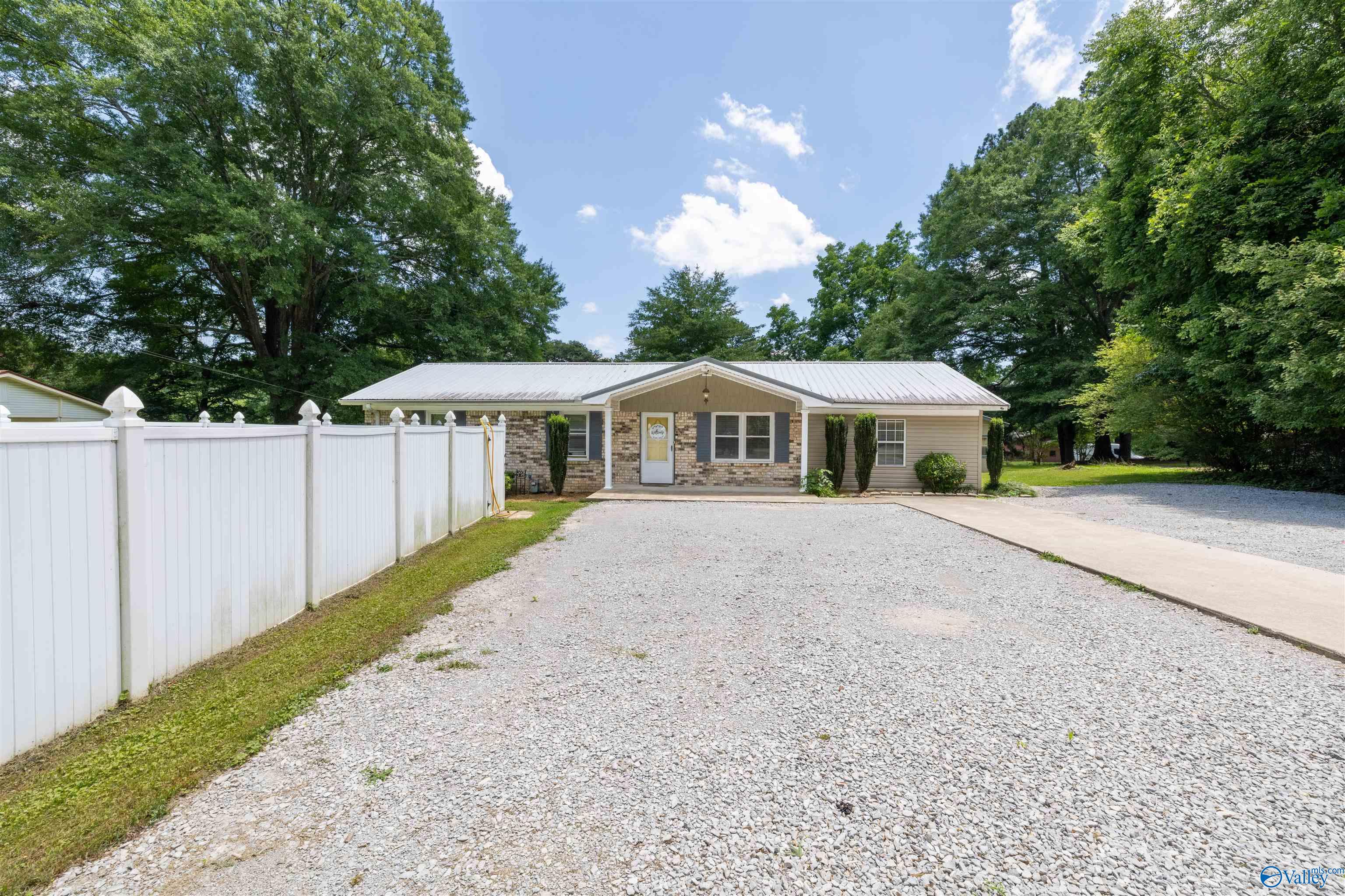 350 Lakeview Drive