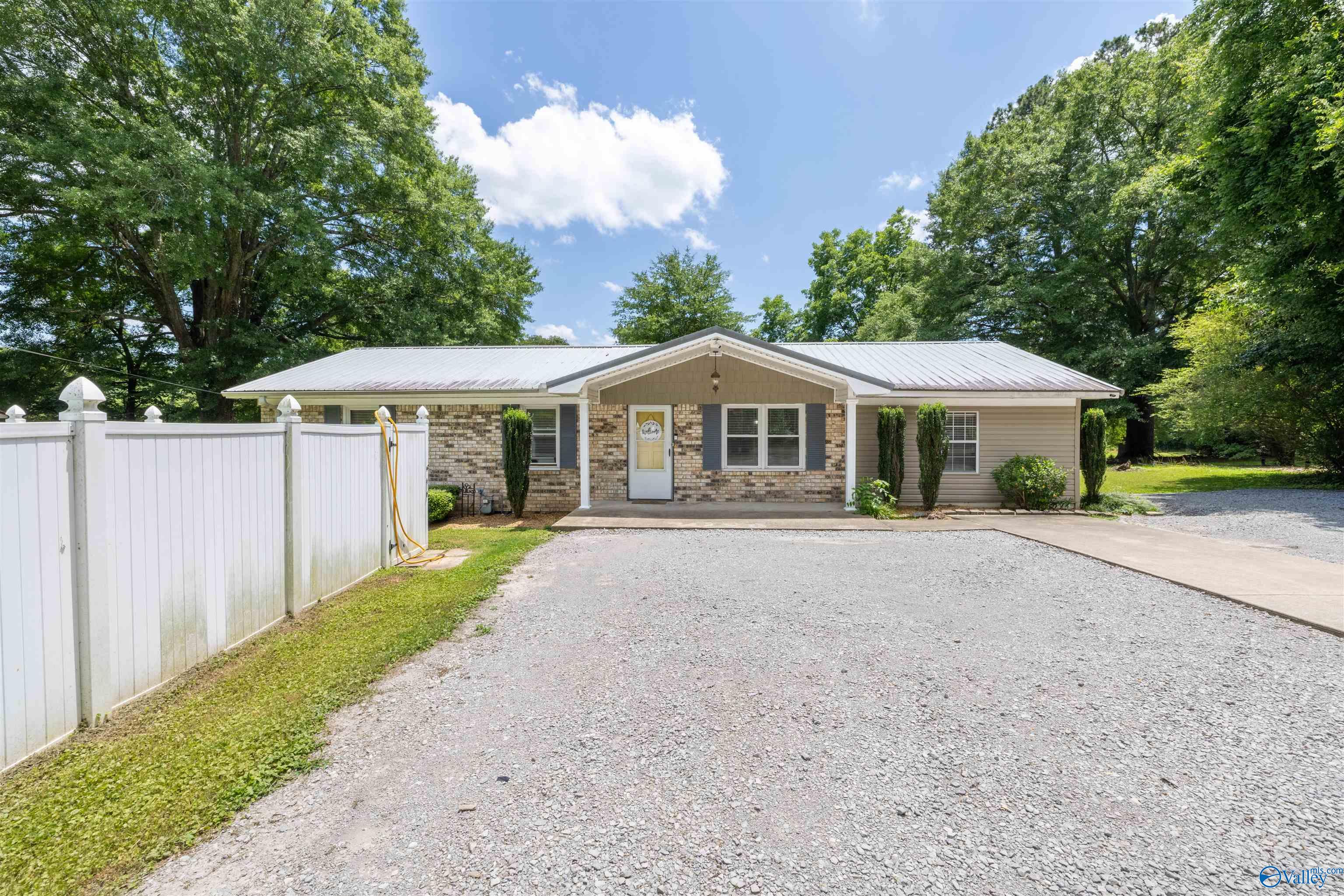 350 Lakeview Drive