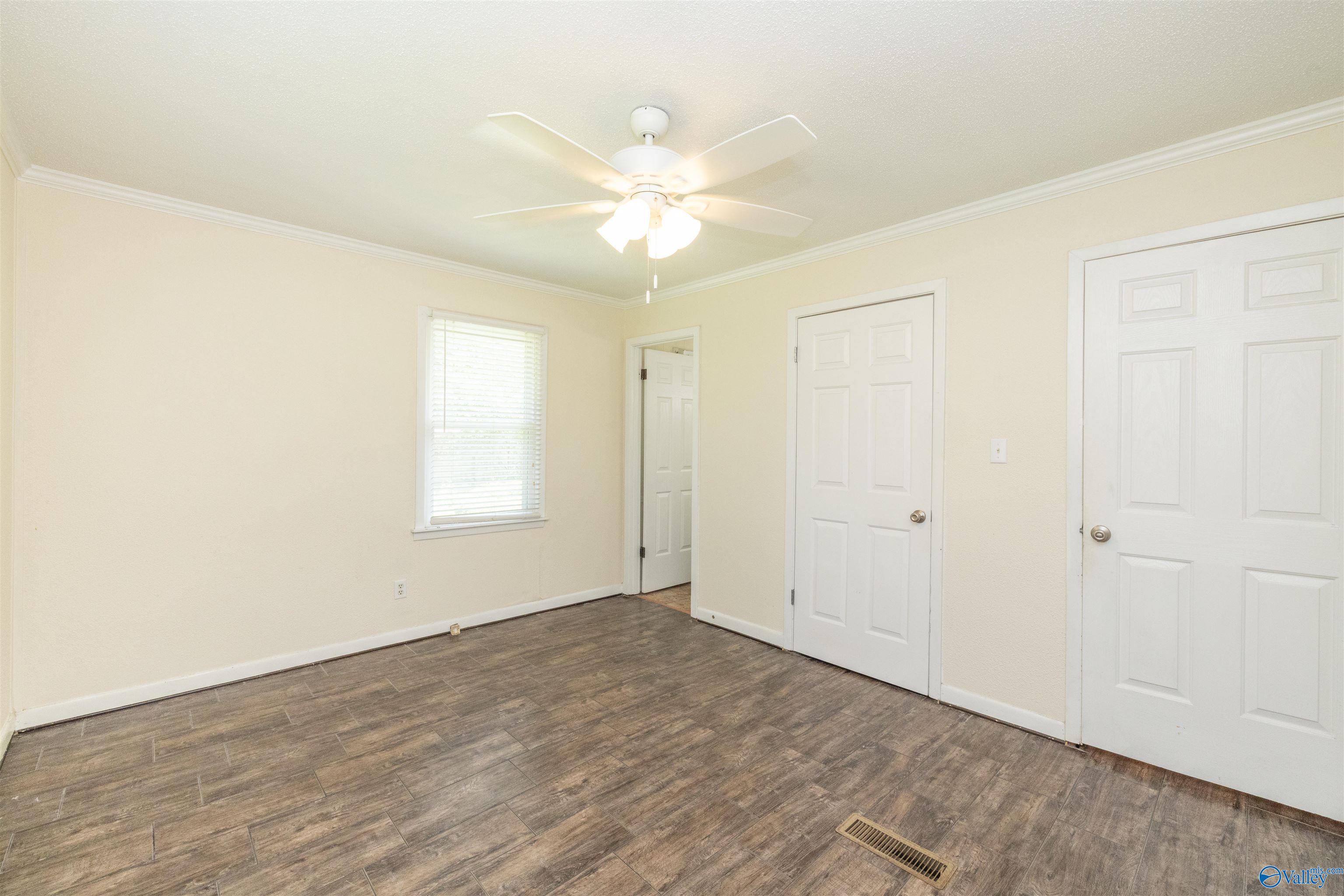 350 Lakeview Drive