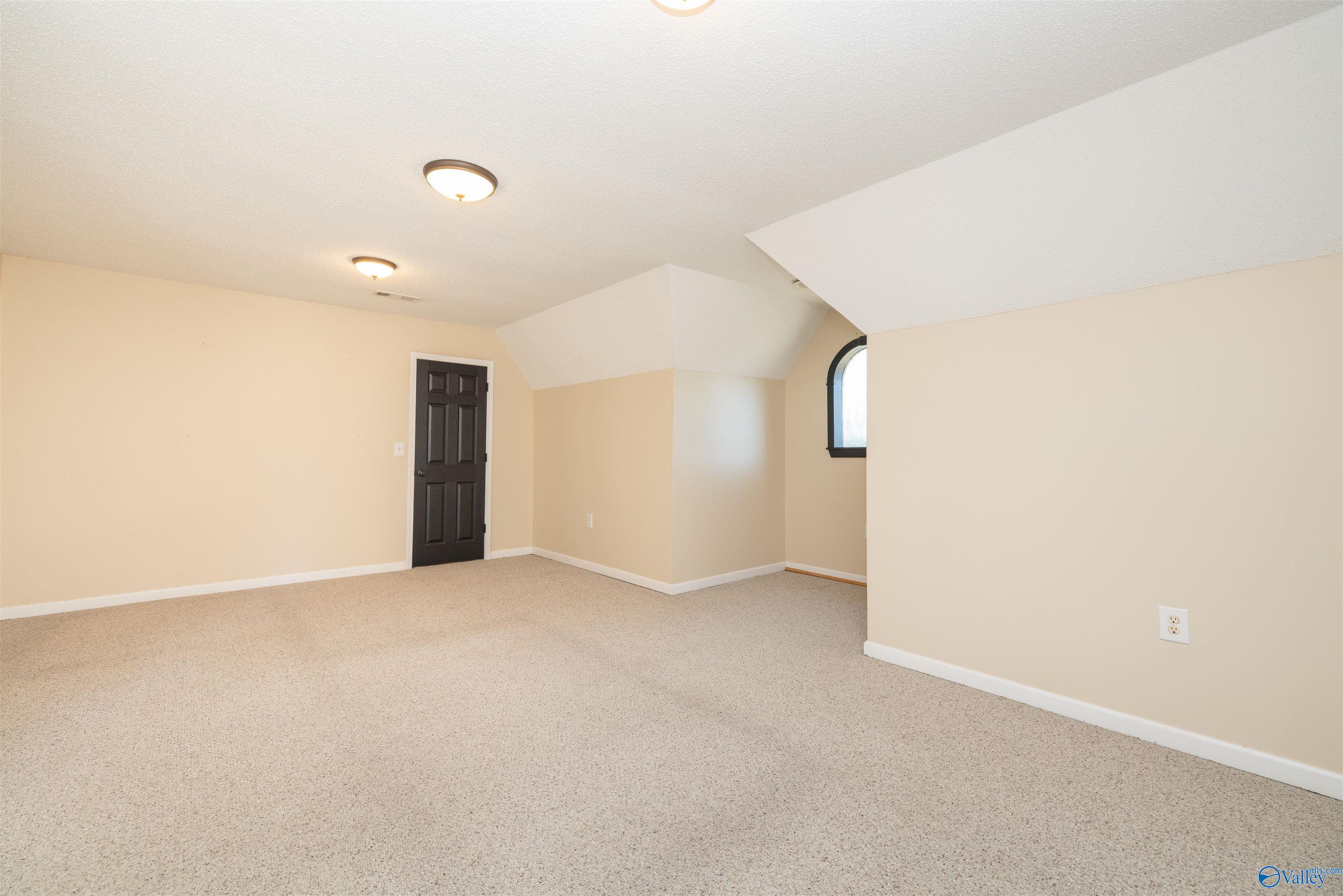 278 Bexar Avenue W