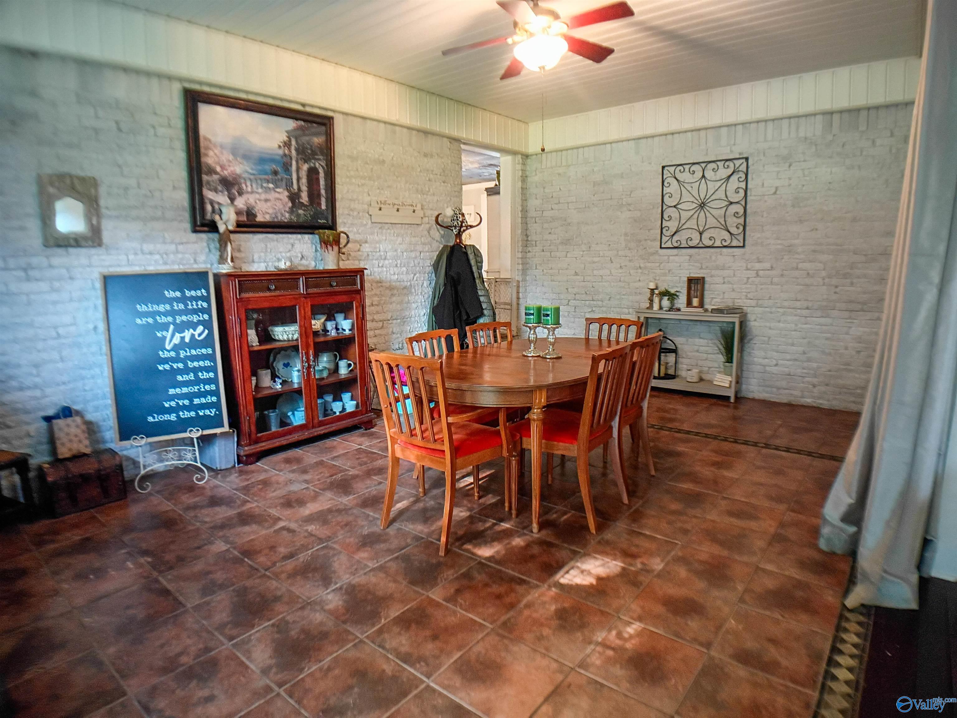 186 Flagstone Trail