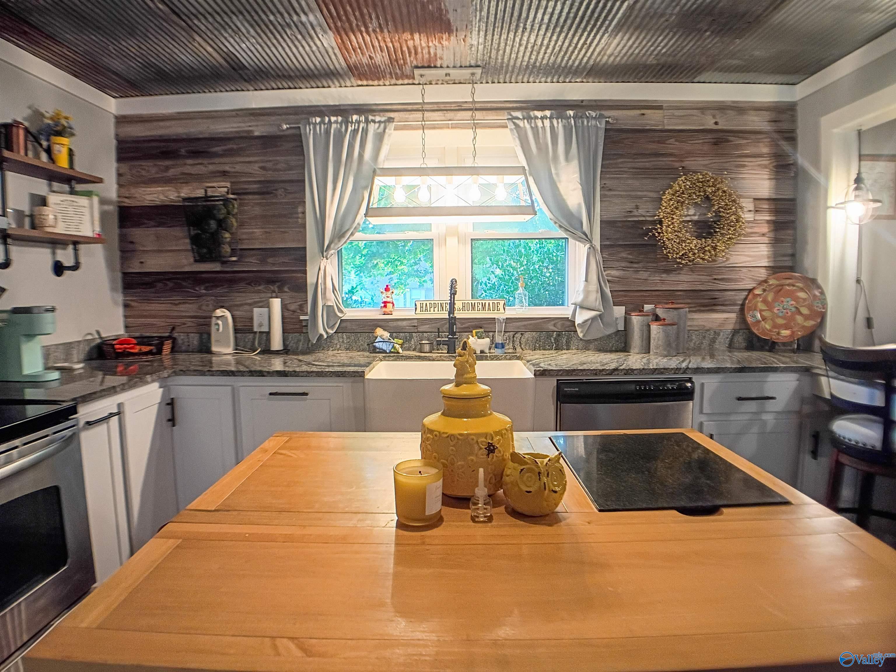 186 Flagstone Trail