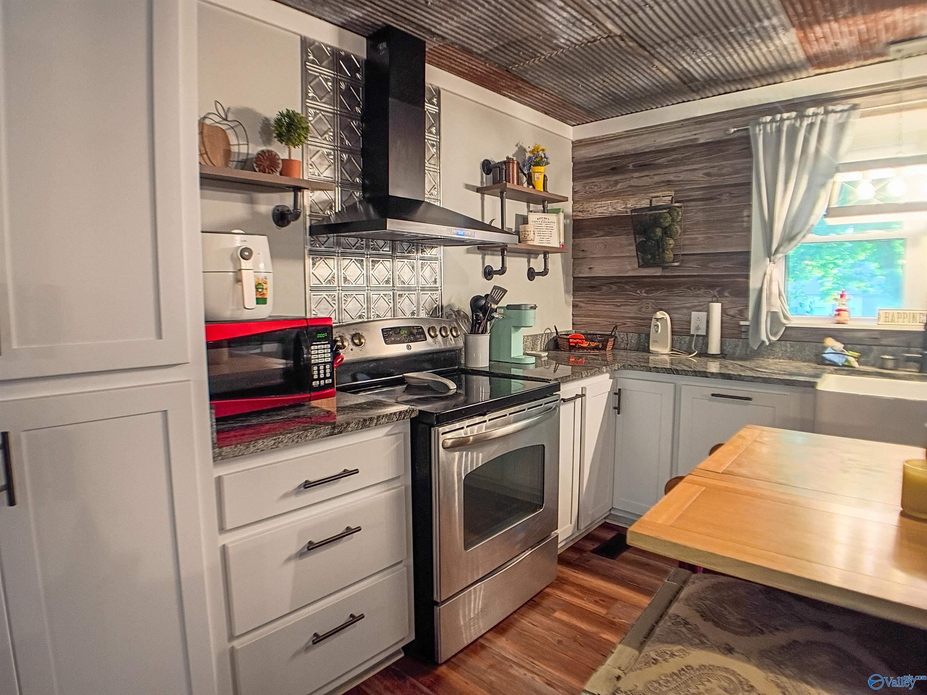 186 Flagstone Trail
