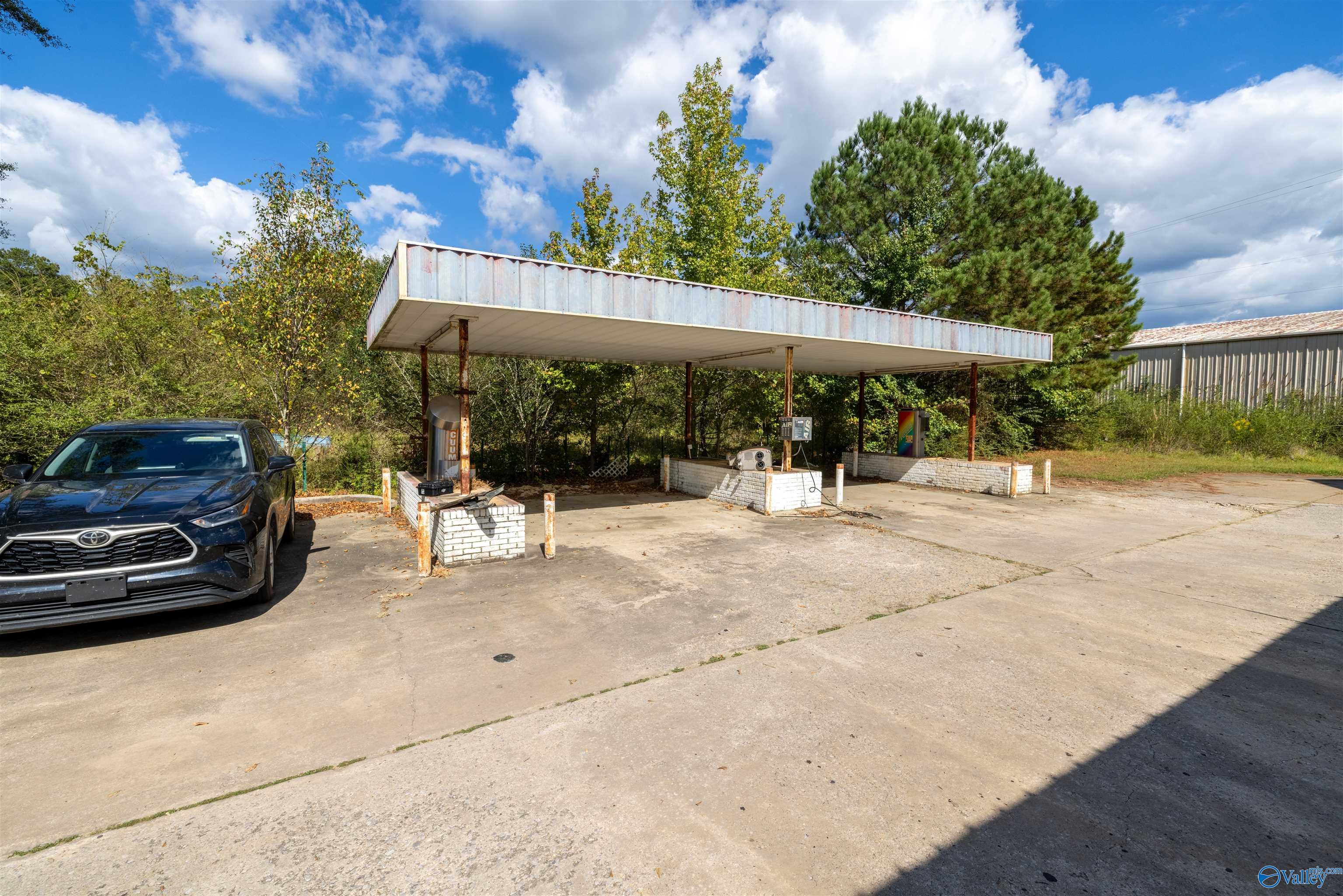 2522 US Highway 43