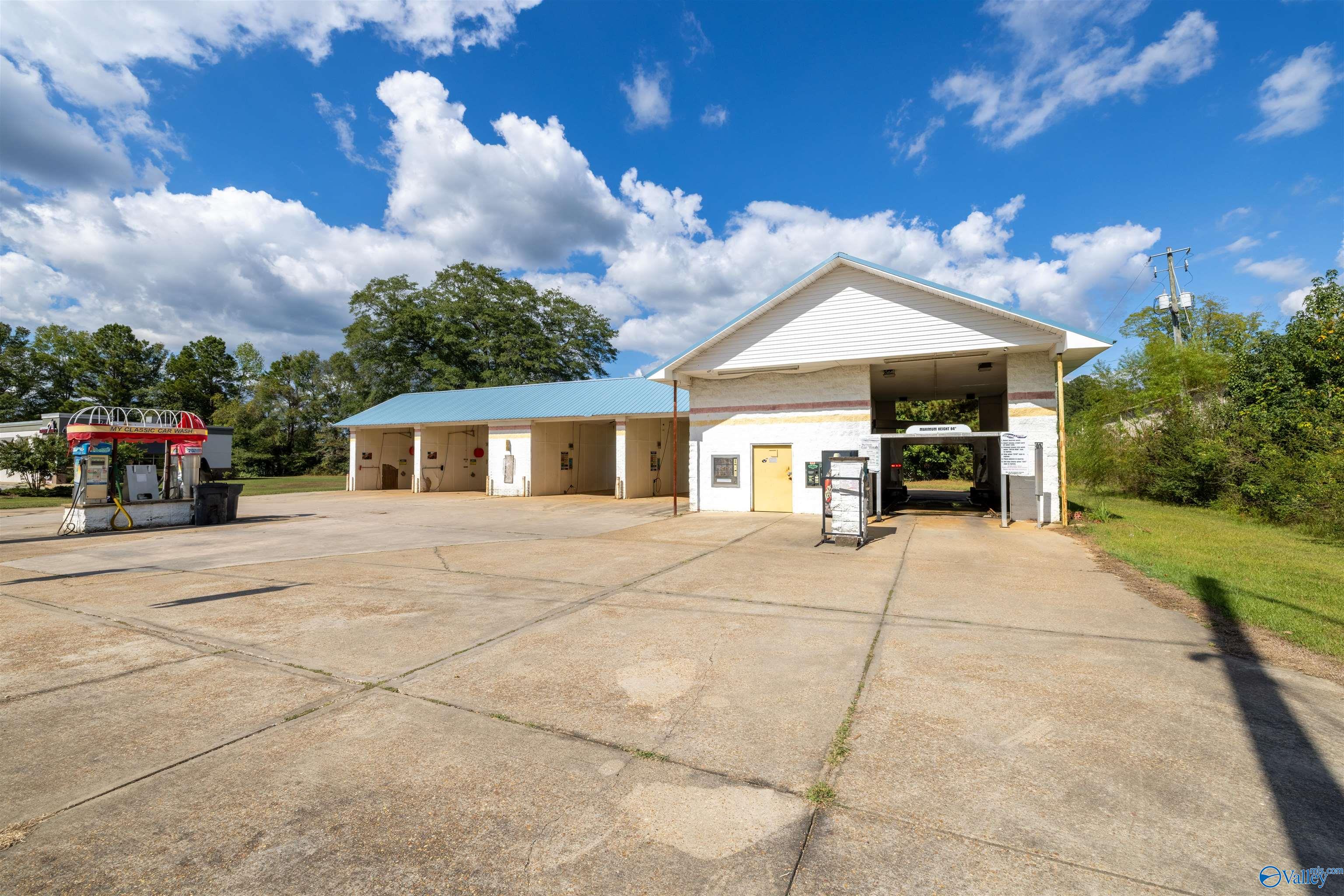 2522 US Highway 43