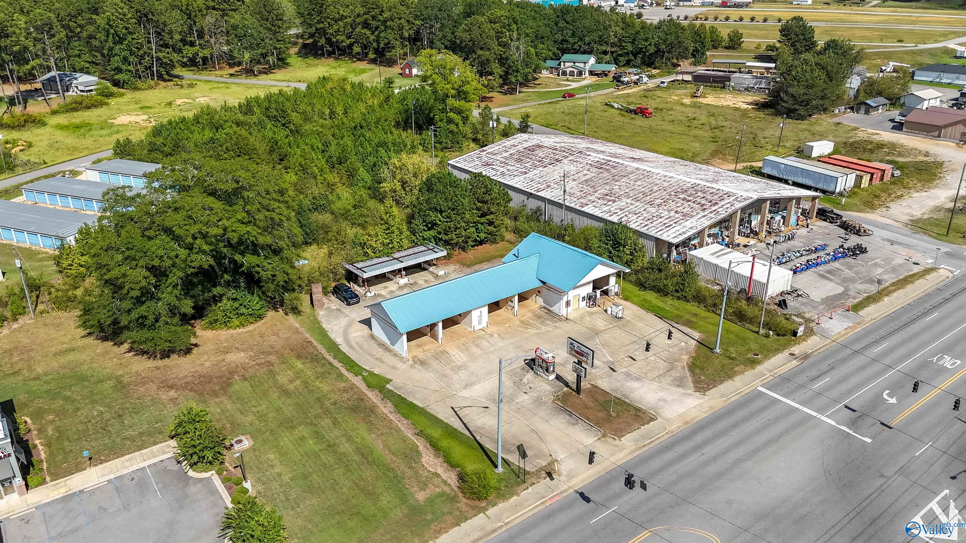 2522 US Highway 43