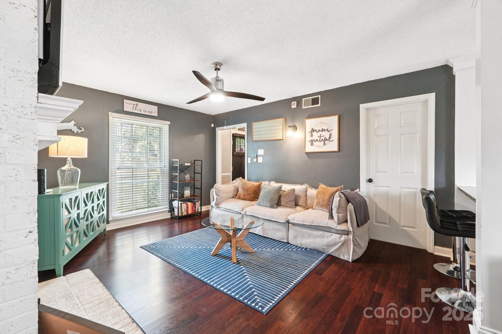 3016 Heathcroft Court