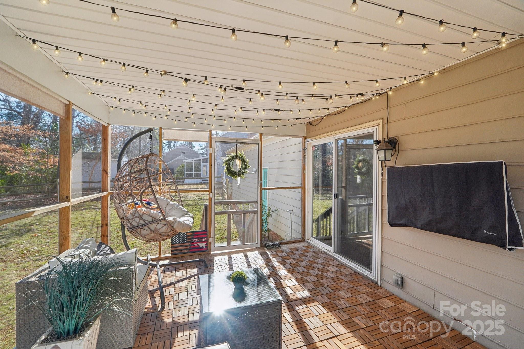 3016 Heathcroft Court