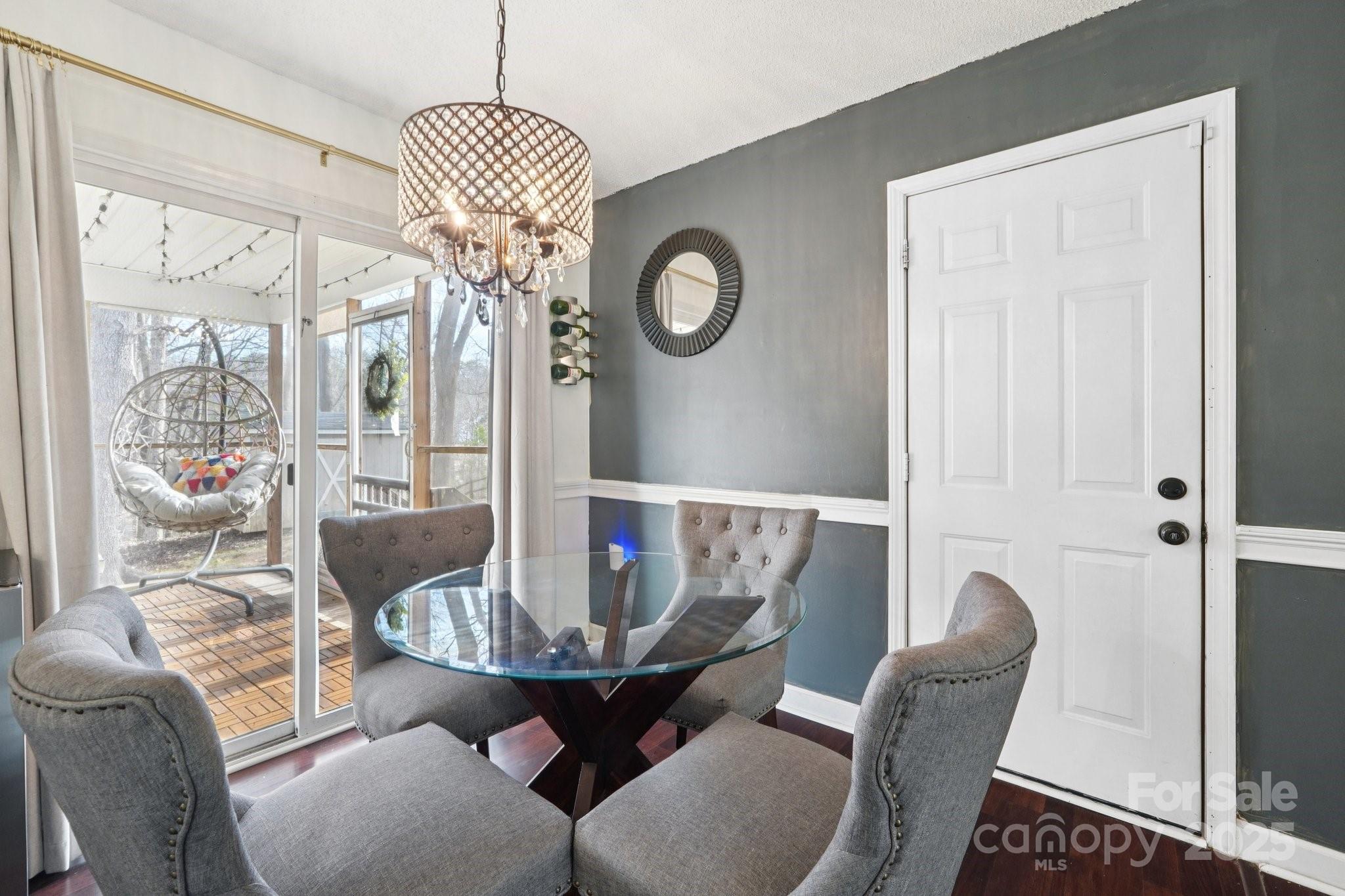 3016 Heathcroft Court