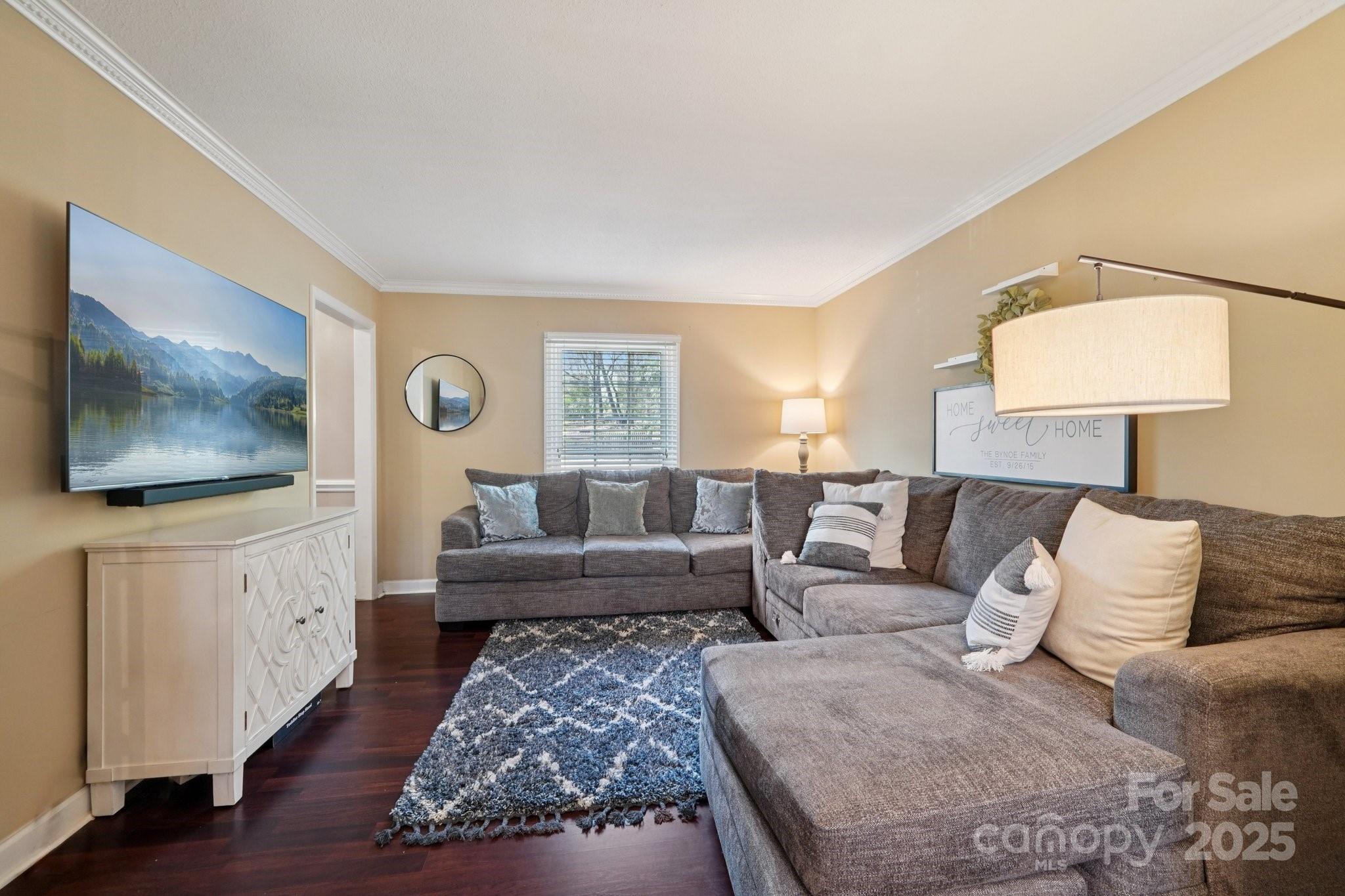 3016 Heathcroft Court