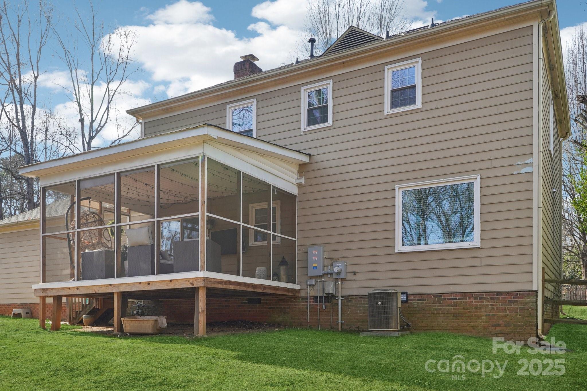 3016 Heathcroft Court