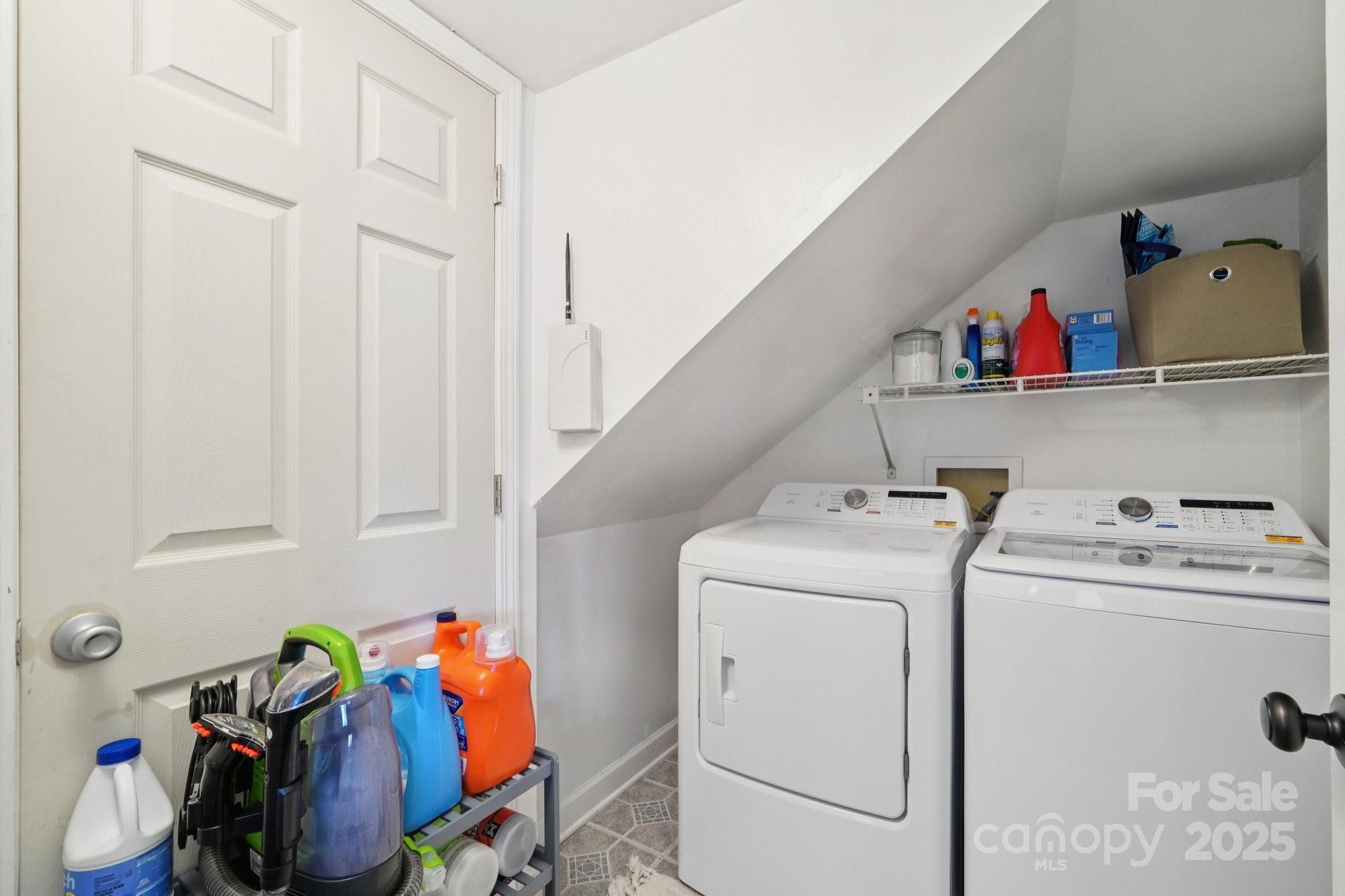 3016 Heathcroft Court