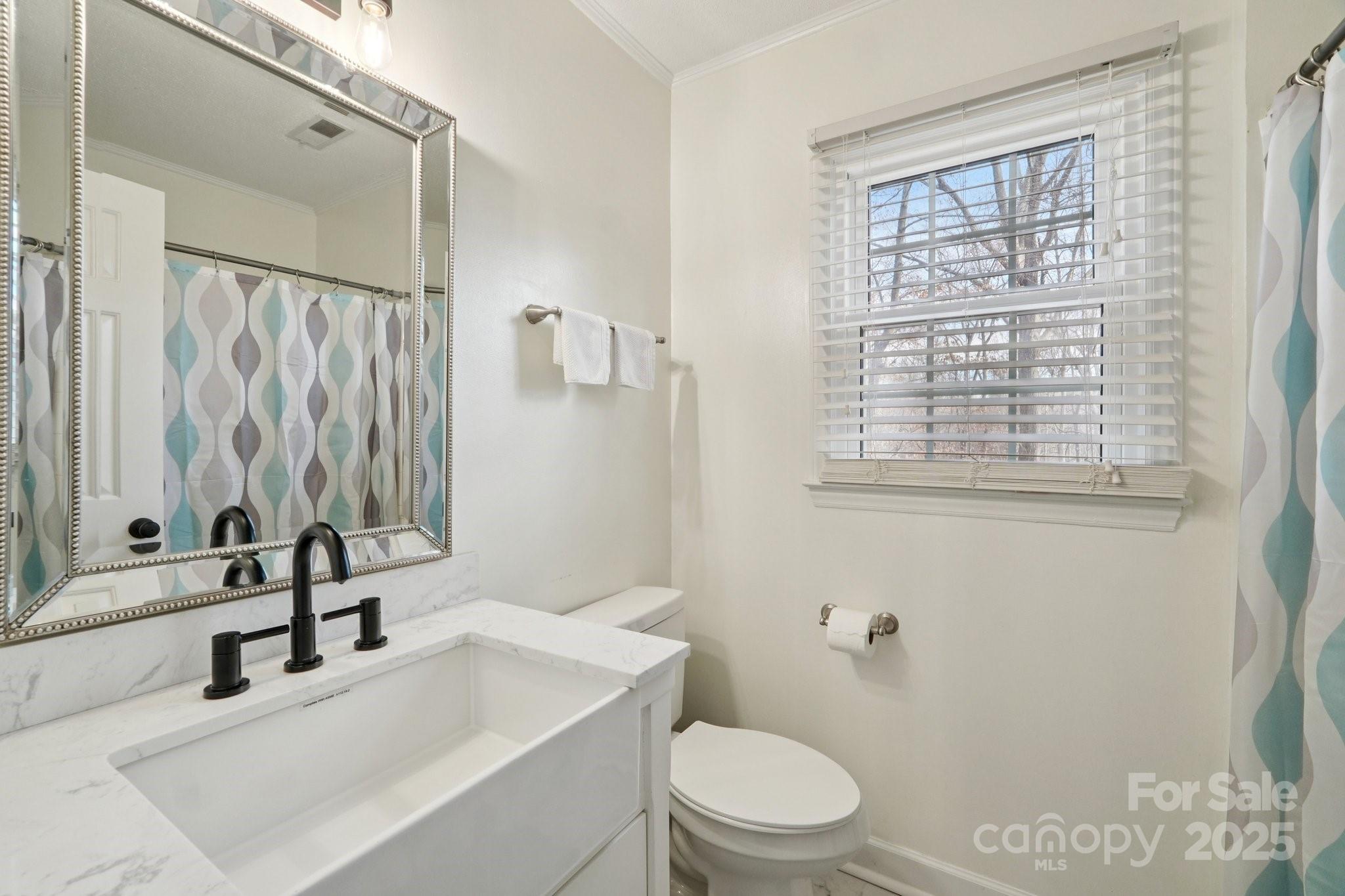 3016 Heathcroft Court