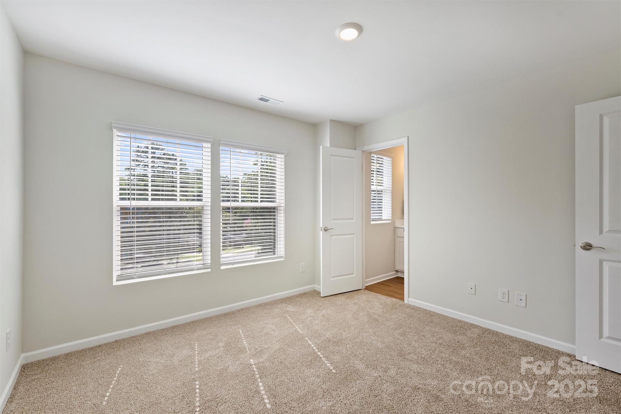 2409 Via del Conte Alley