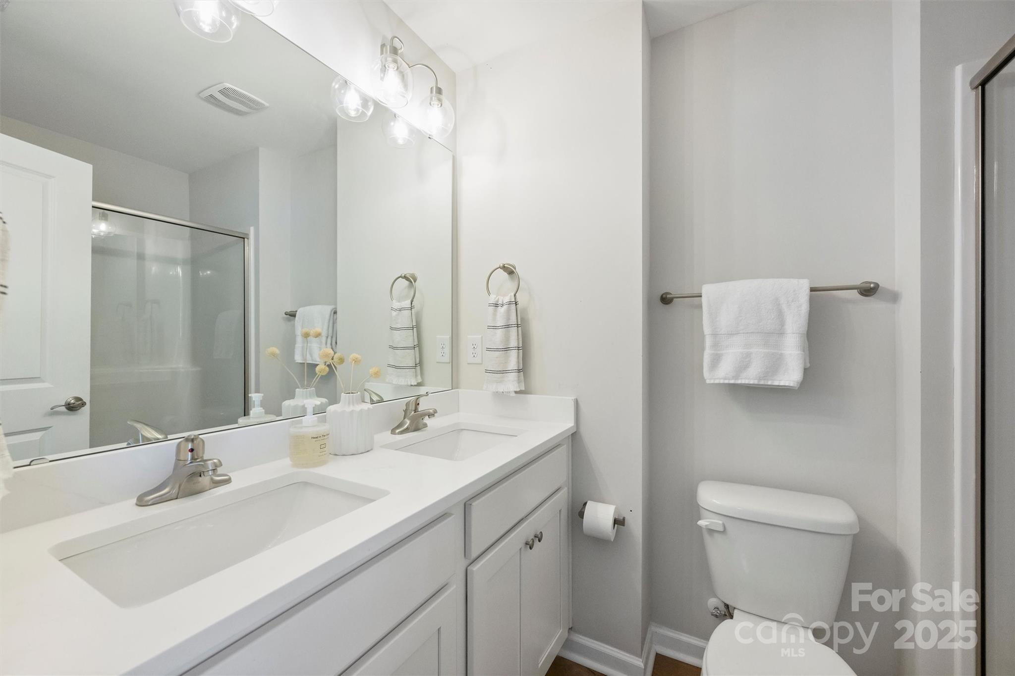 2409 Via del Conte Alley