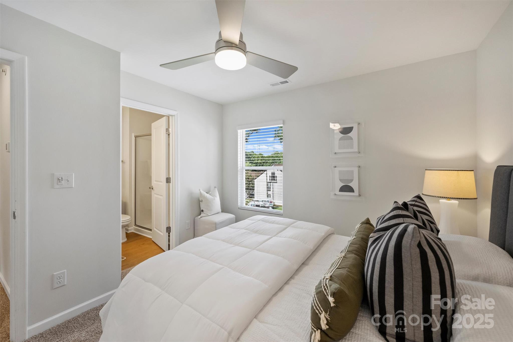 2409 Via del Conte Alley