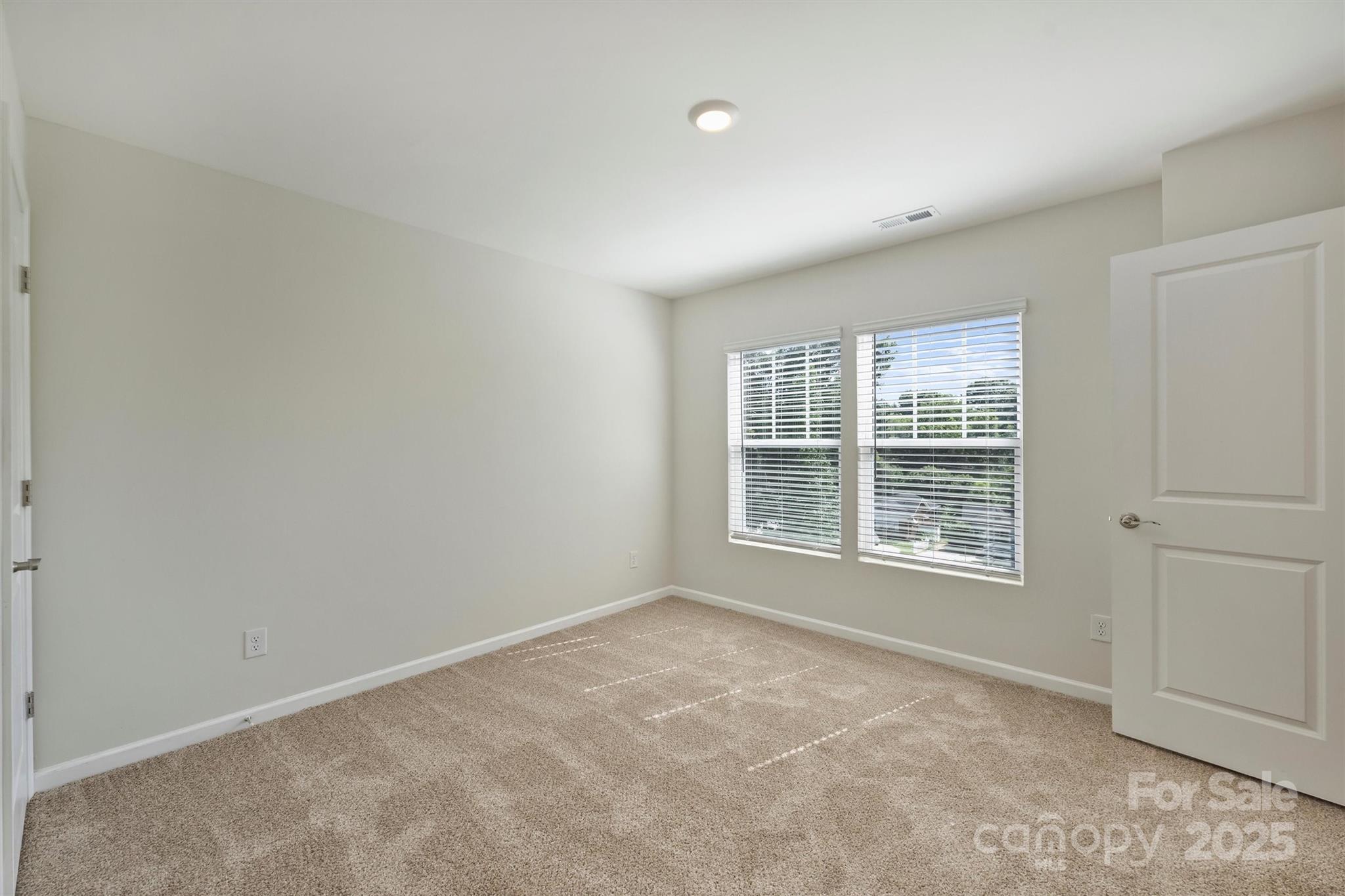 2409 Via del Conte Alley