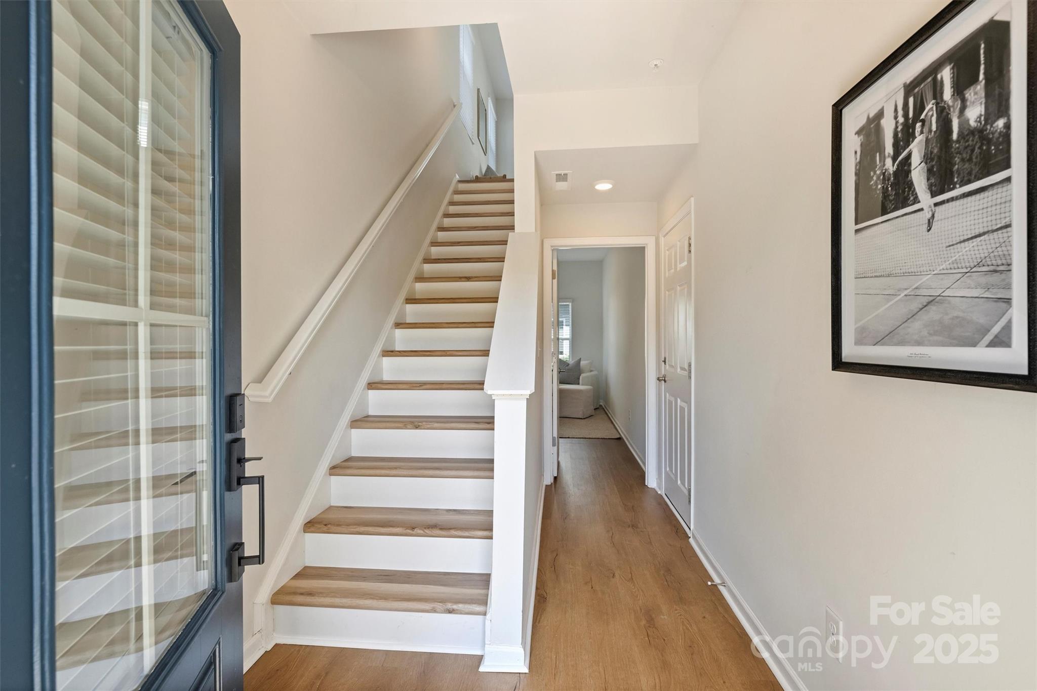 2409 Via del Conte Alley