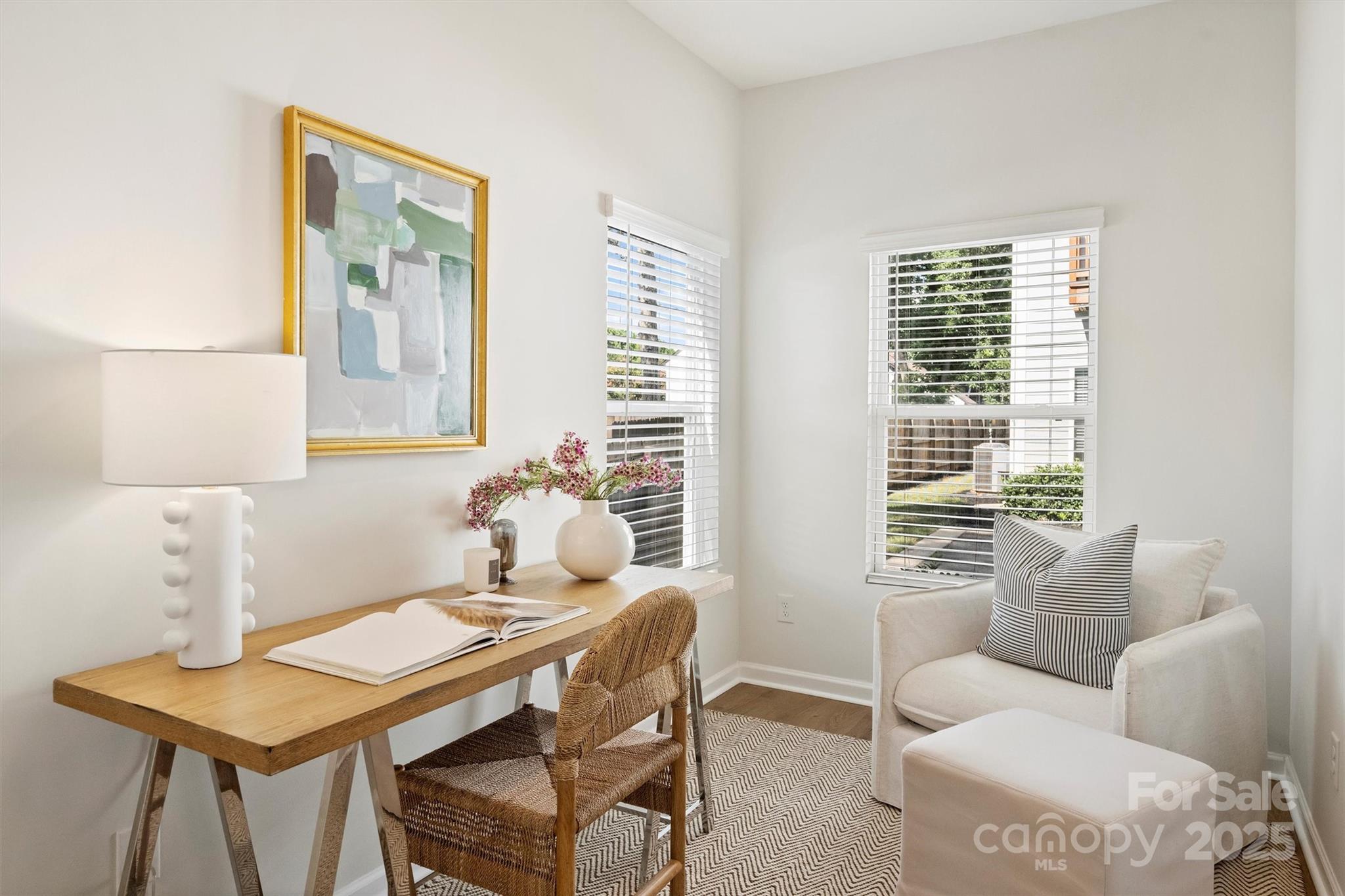 2409 Via del Conte Alley