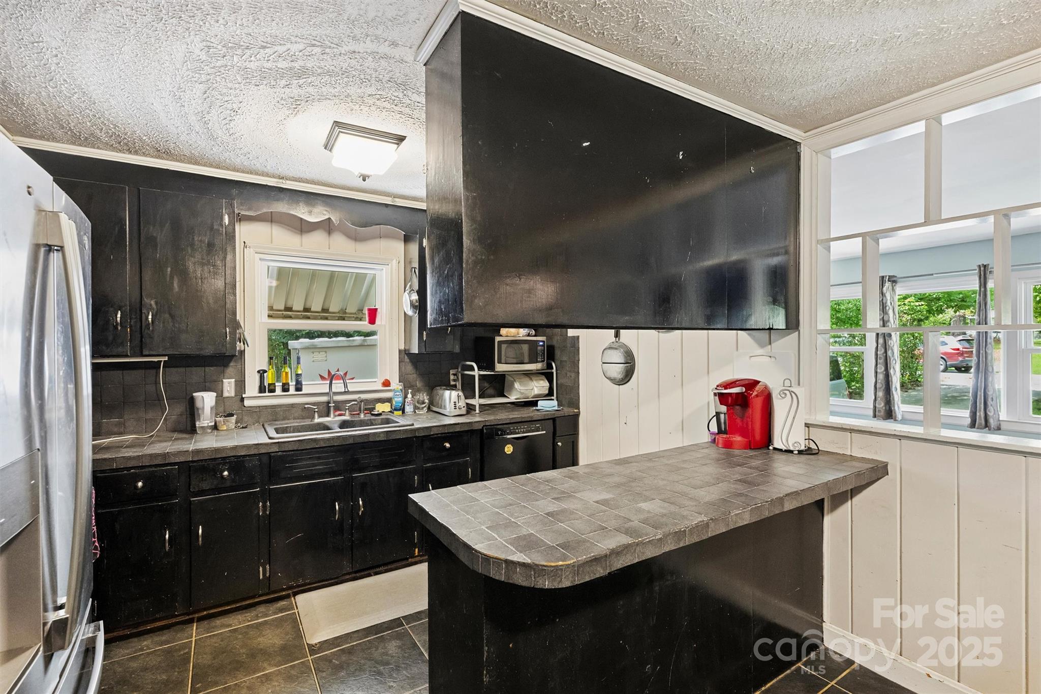 3912 Litchfield Road