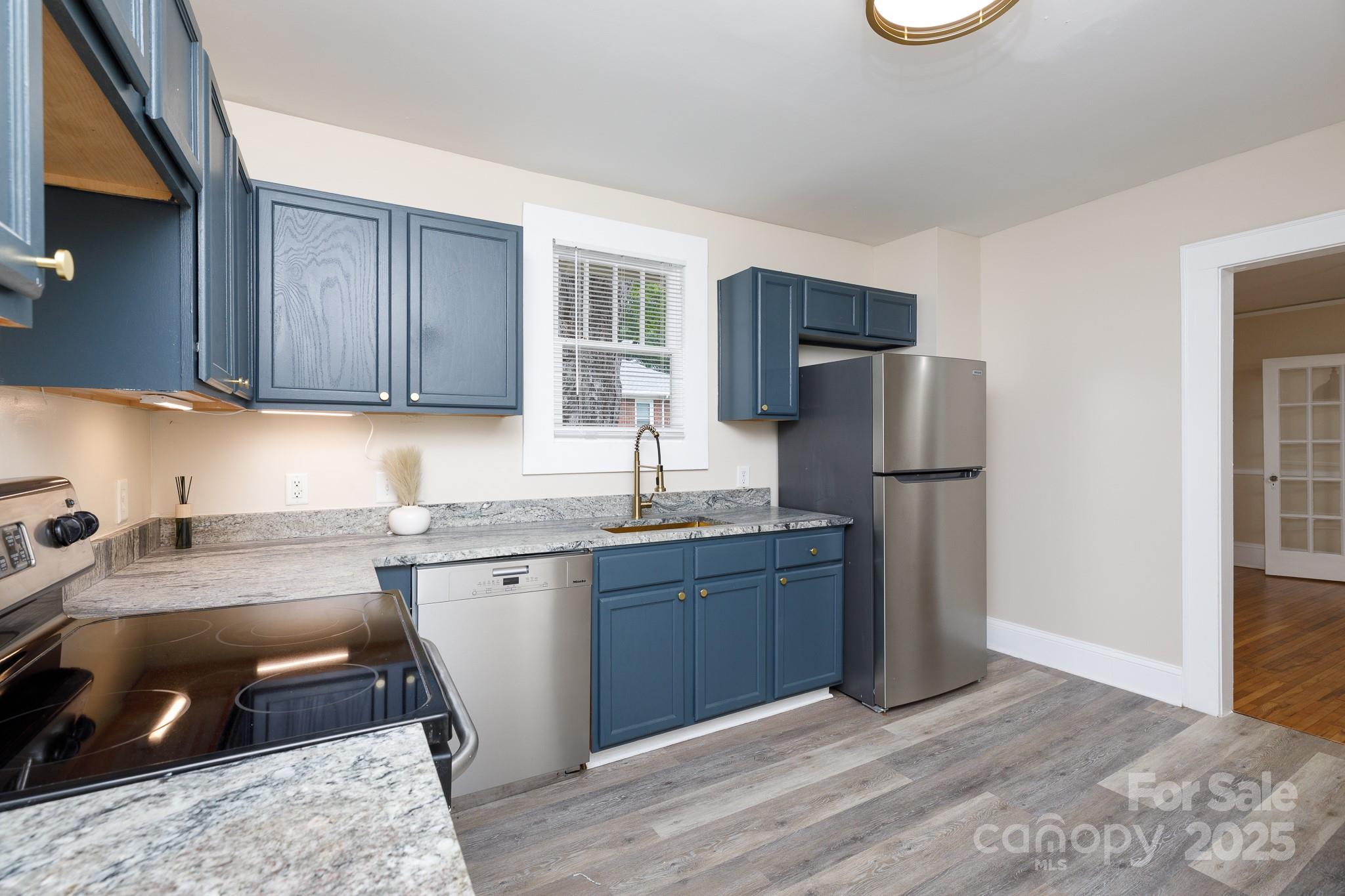 2100 Highland Street