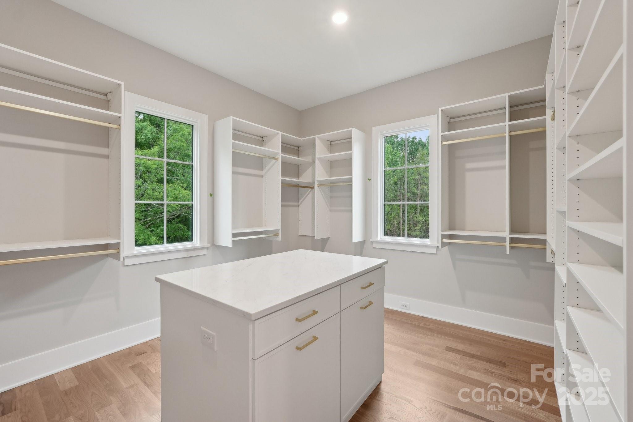 213 Crest Court