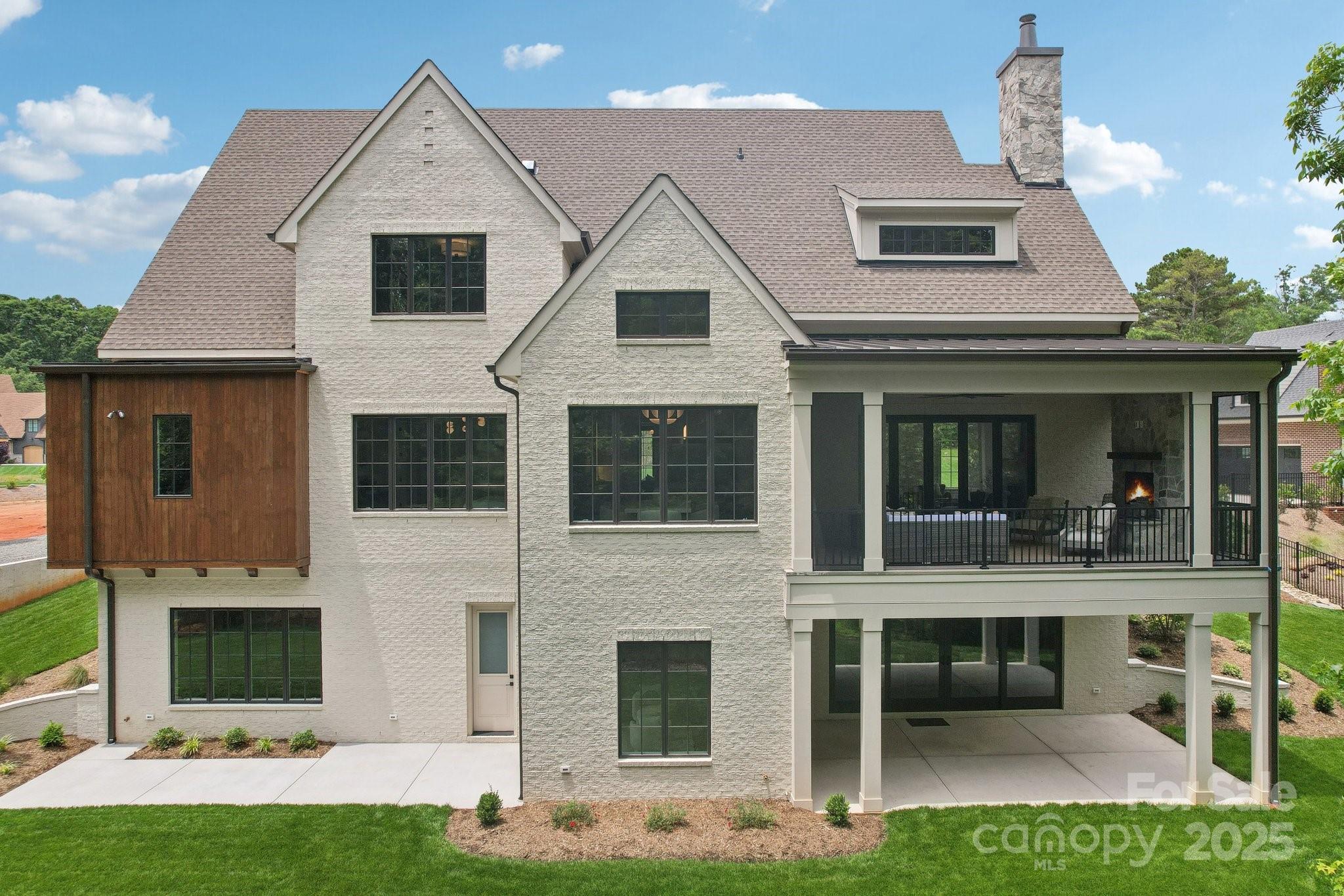 213 Crest Court
