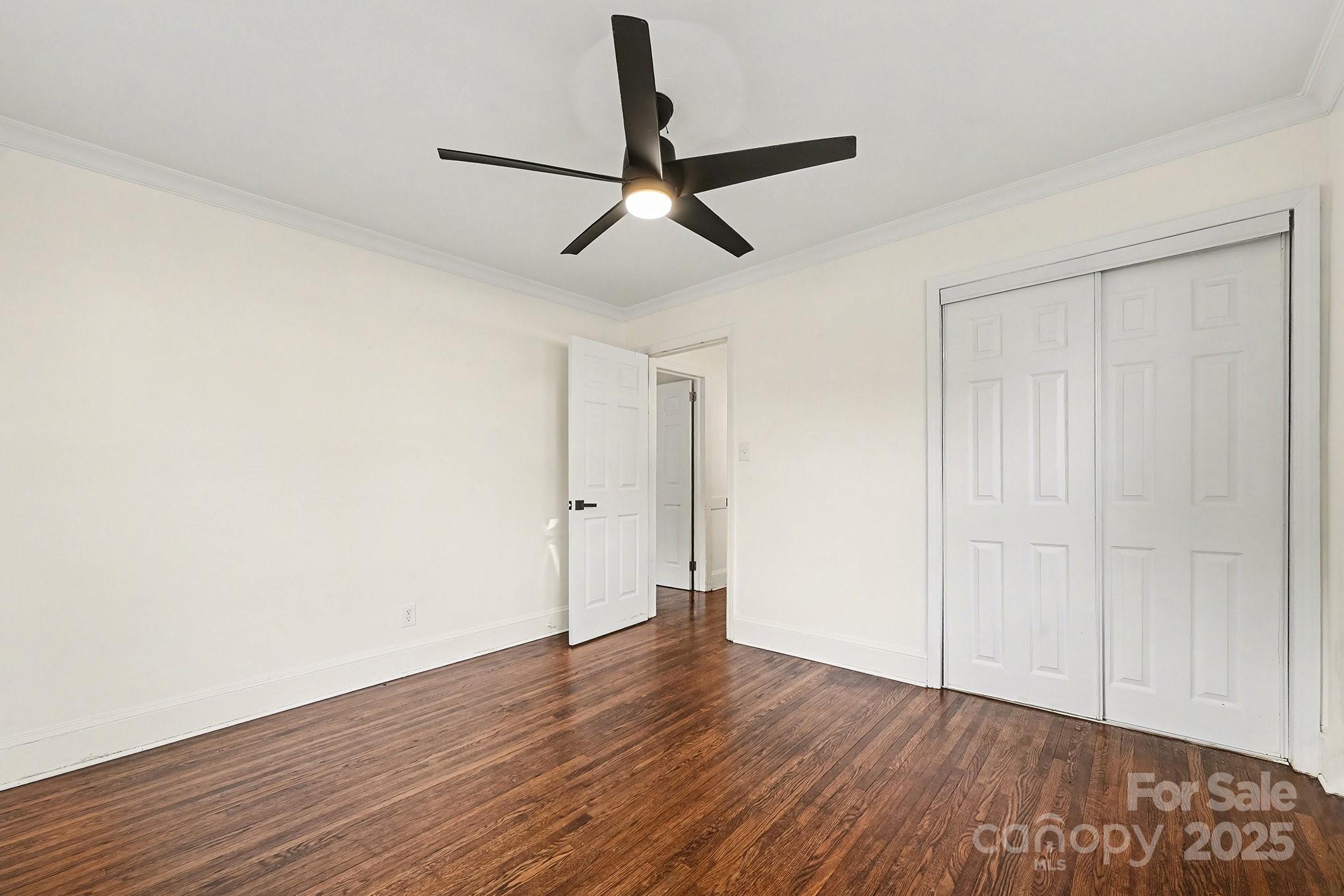 2218 Amesbury Avenue