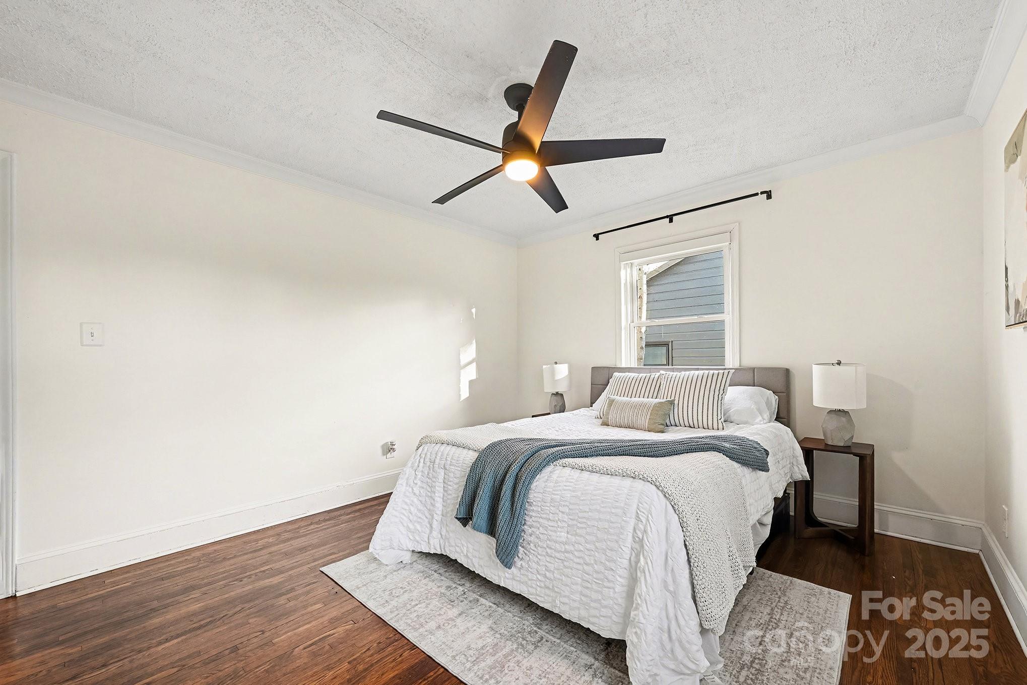 2218 Amesbury Avenue