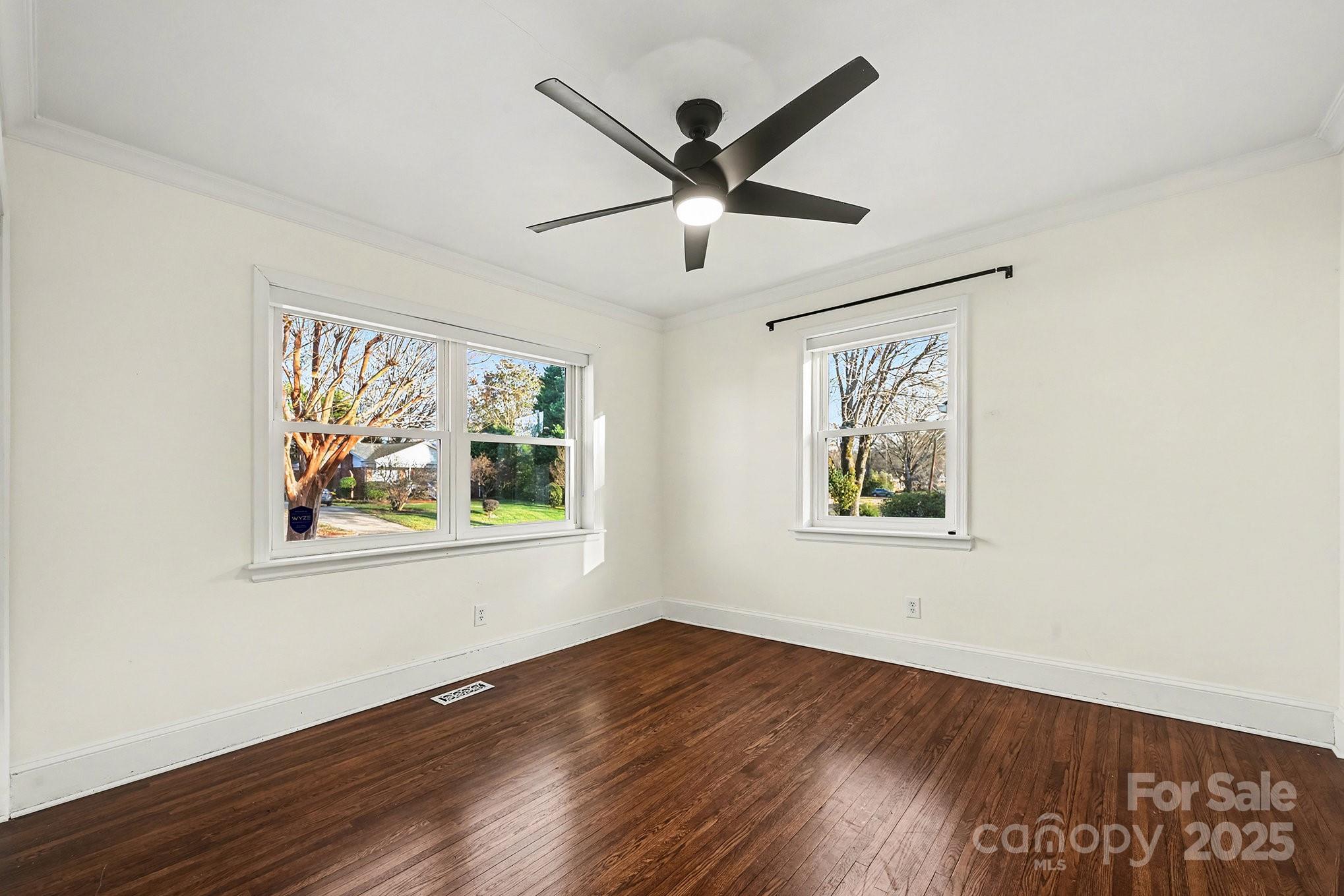 2218 Amesbury Avenue