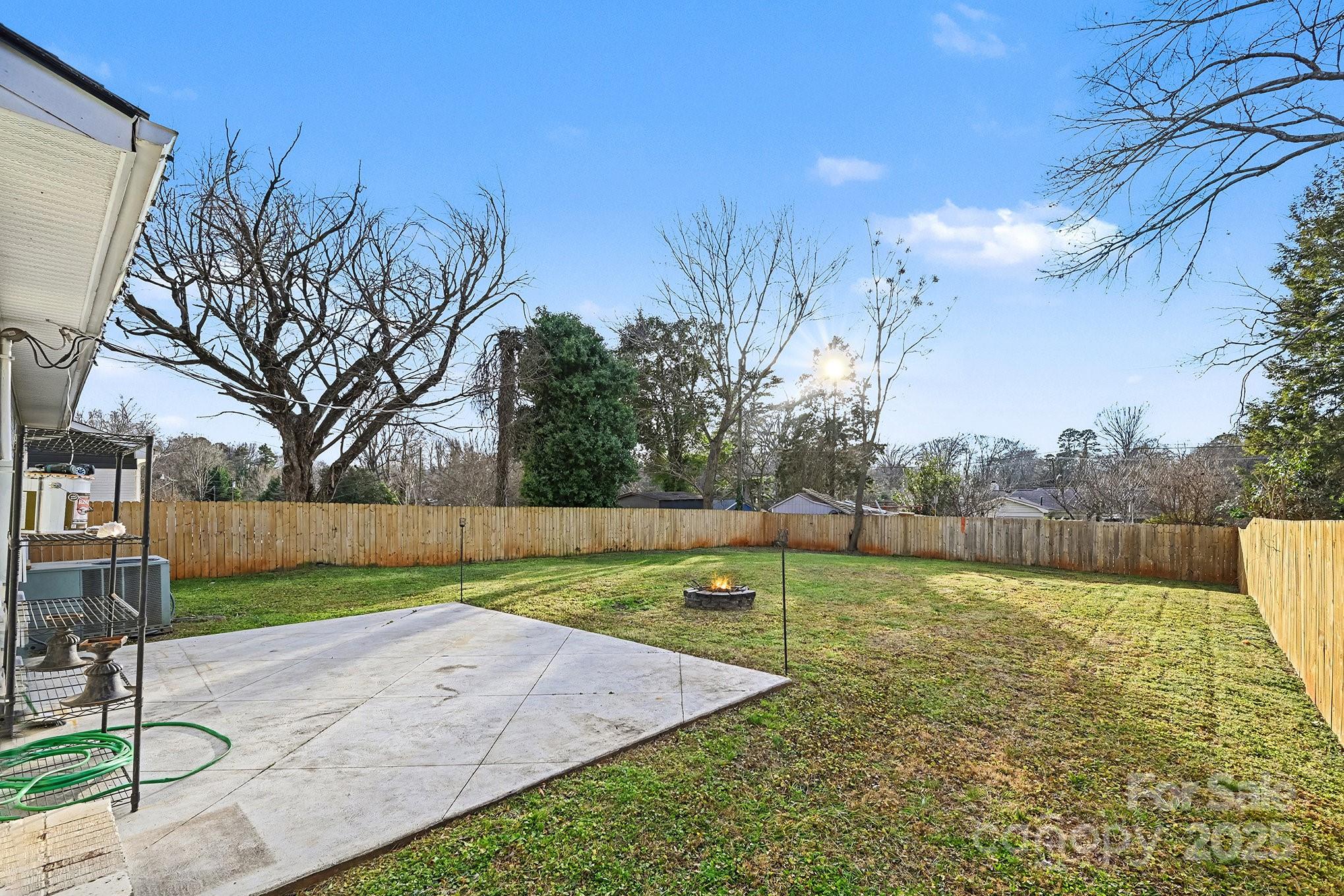 2218 Amesbury Avenue