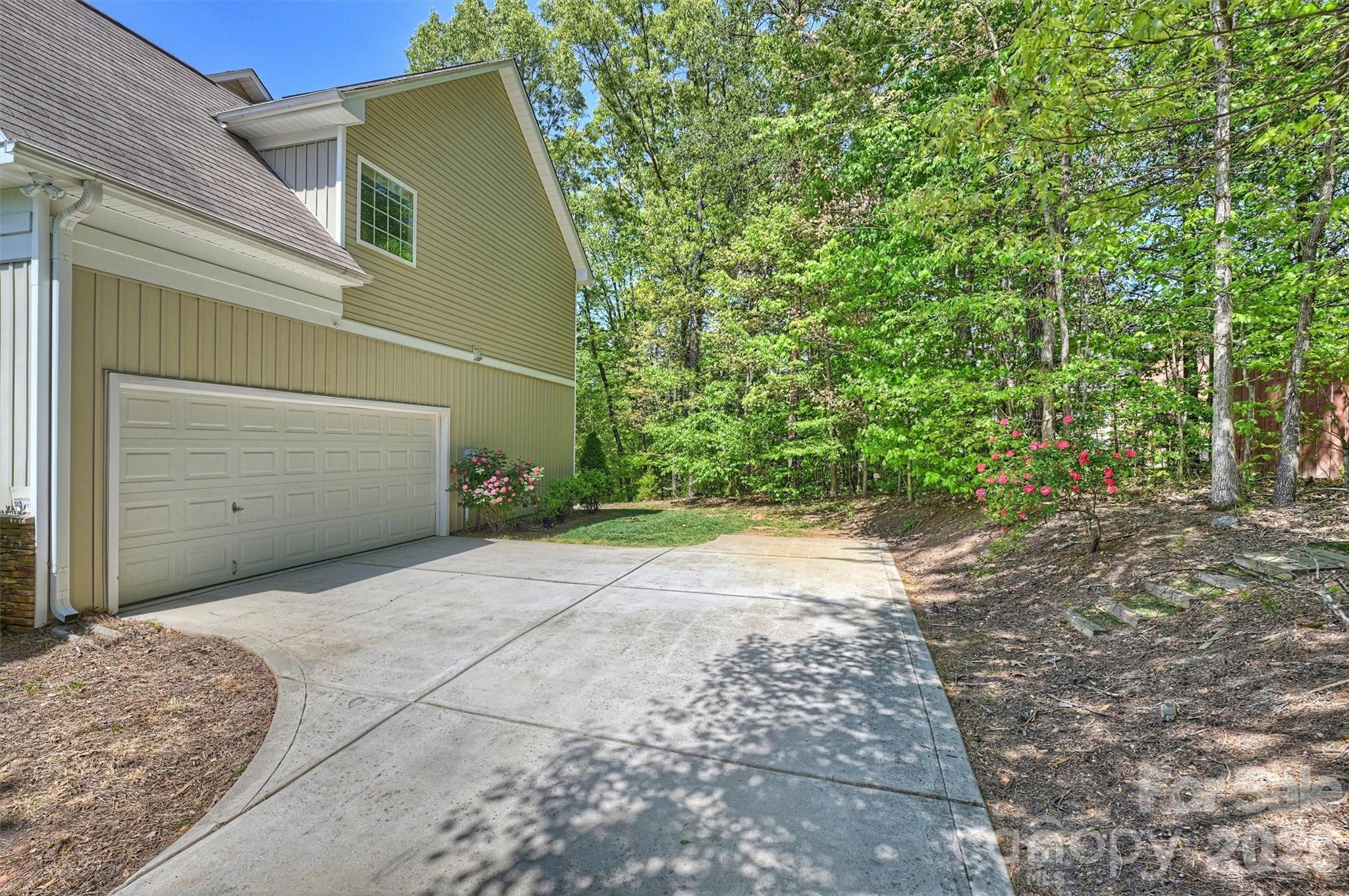 1135 Brookdale Lane