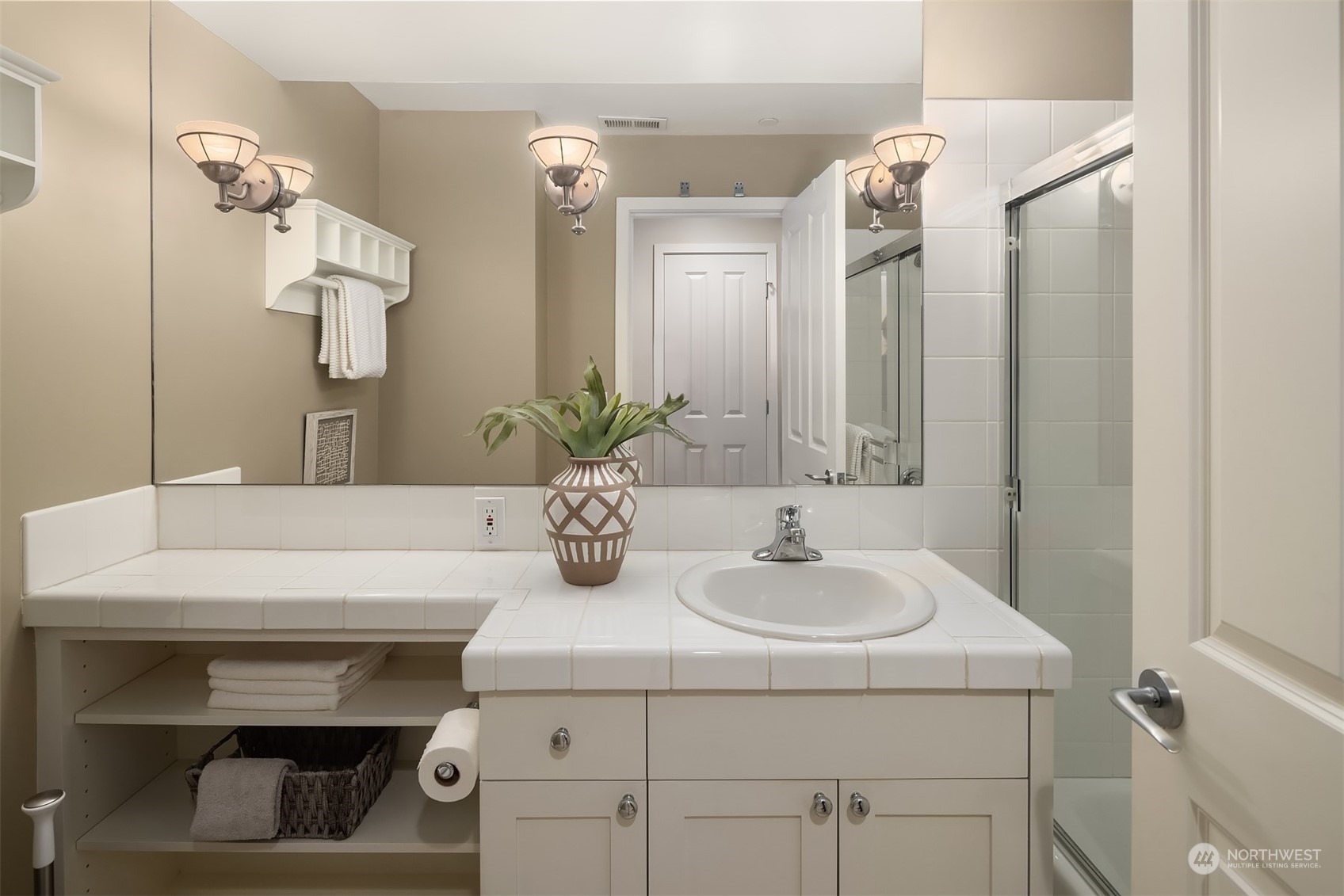 4879 Forest Avenue SE