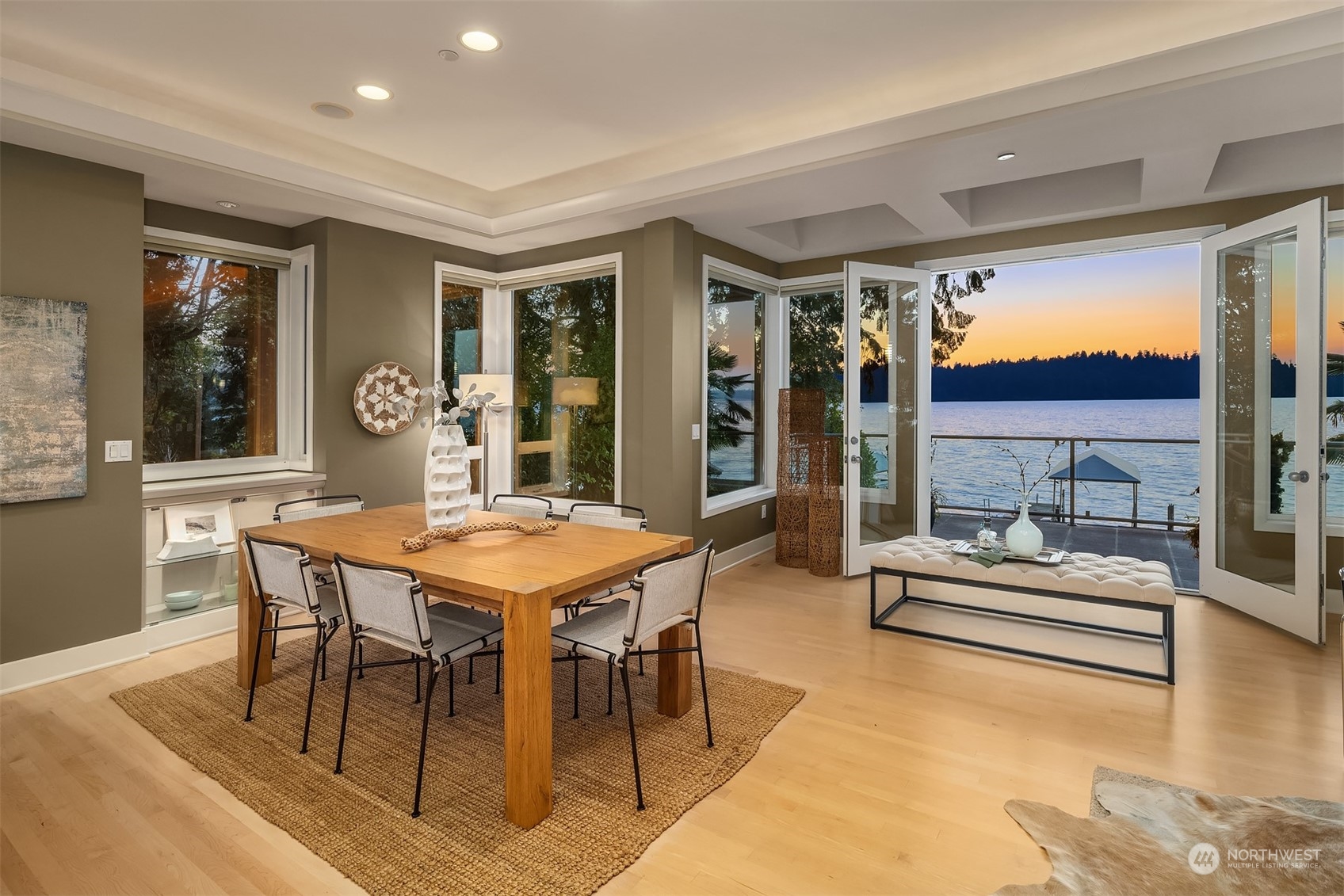 4879 Forest Avenue SE