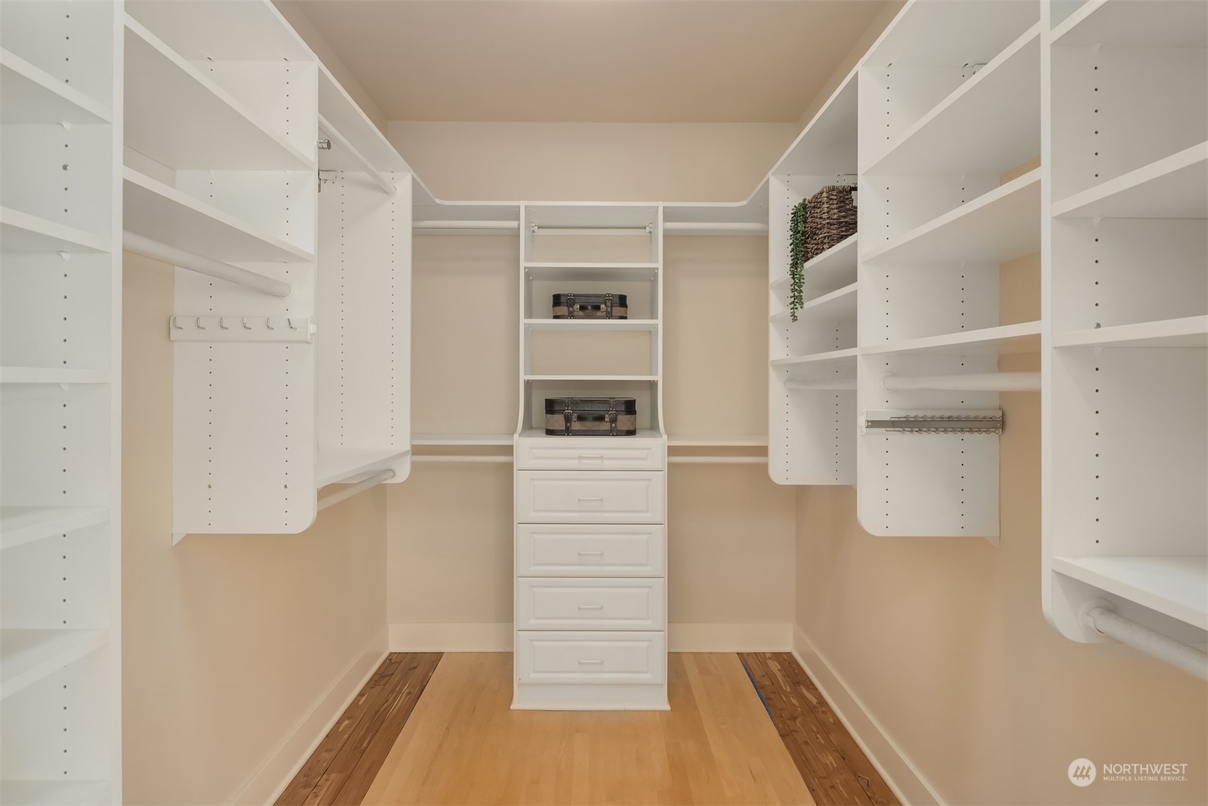 4879 Forest Avenue SE