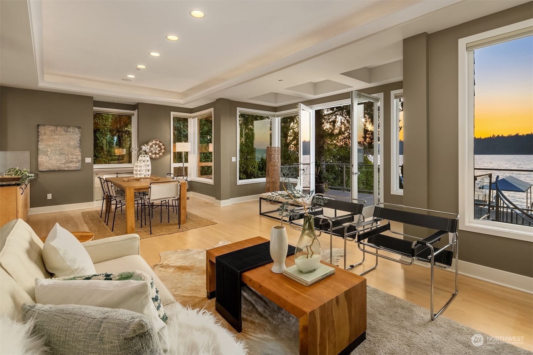 4879 Forest Avenue SE