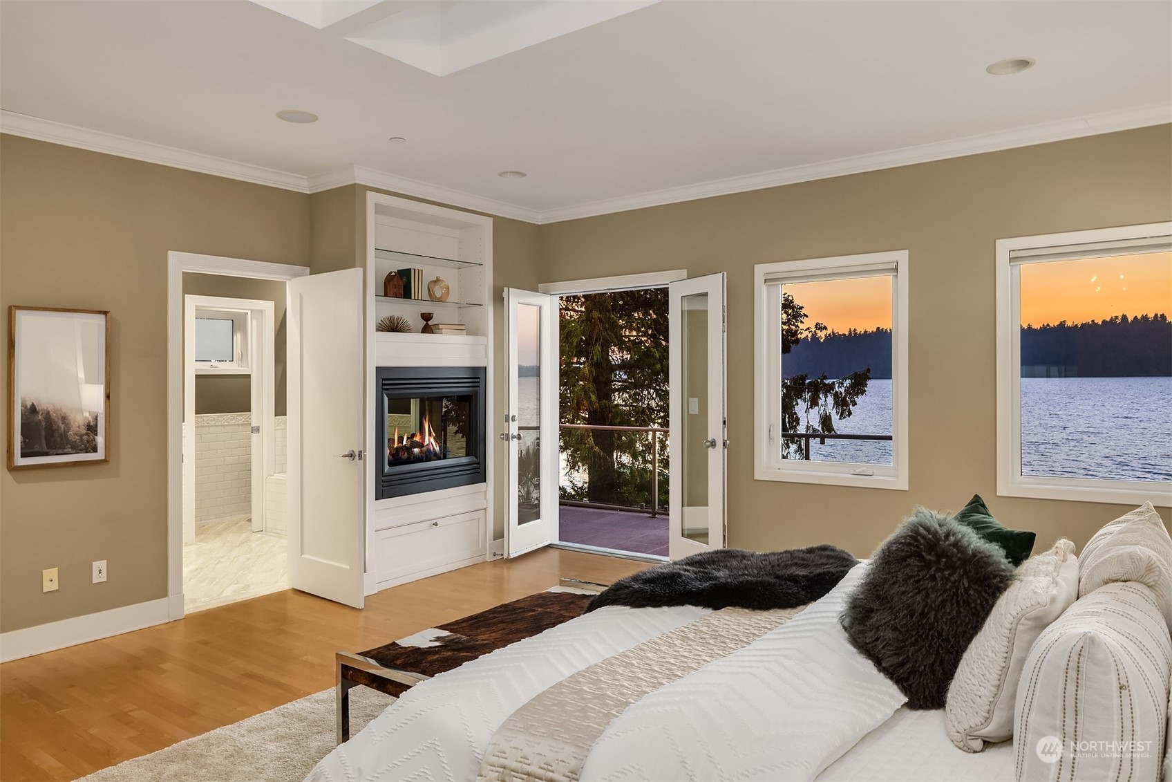 4879 Forest Avenue SE