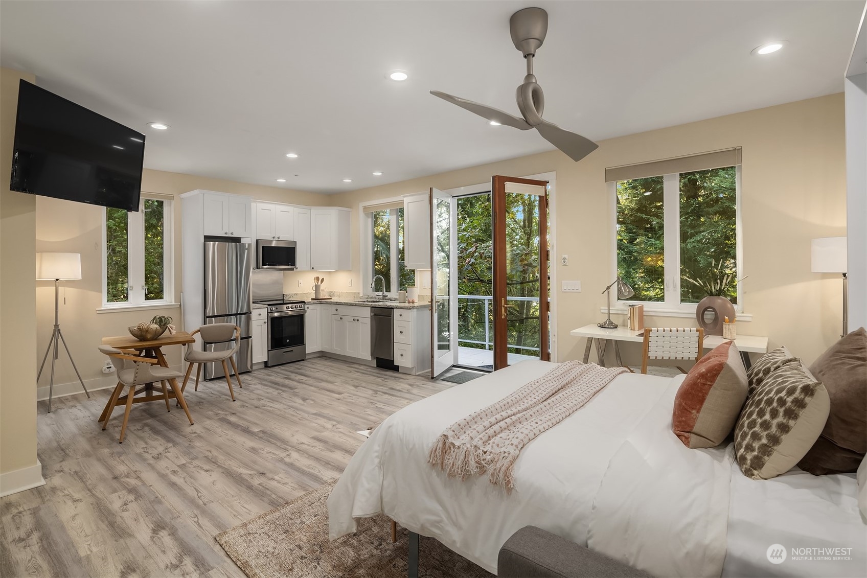 4879 Forest Avenue SE