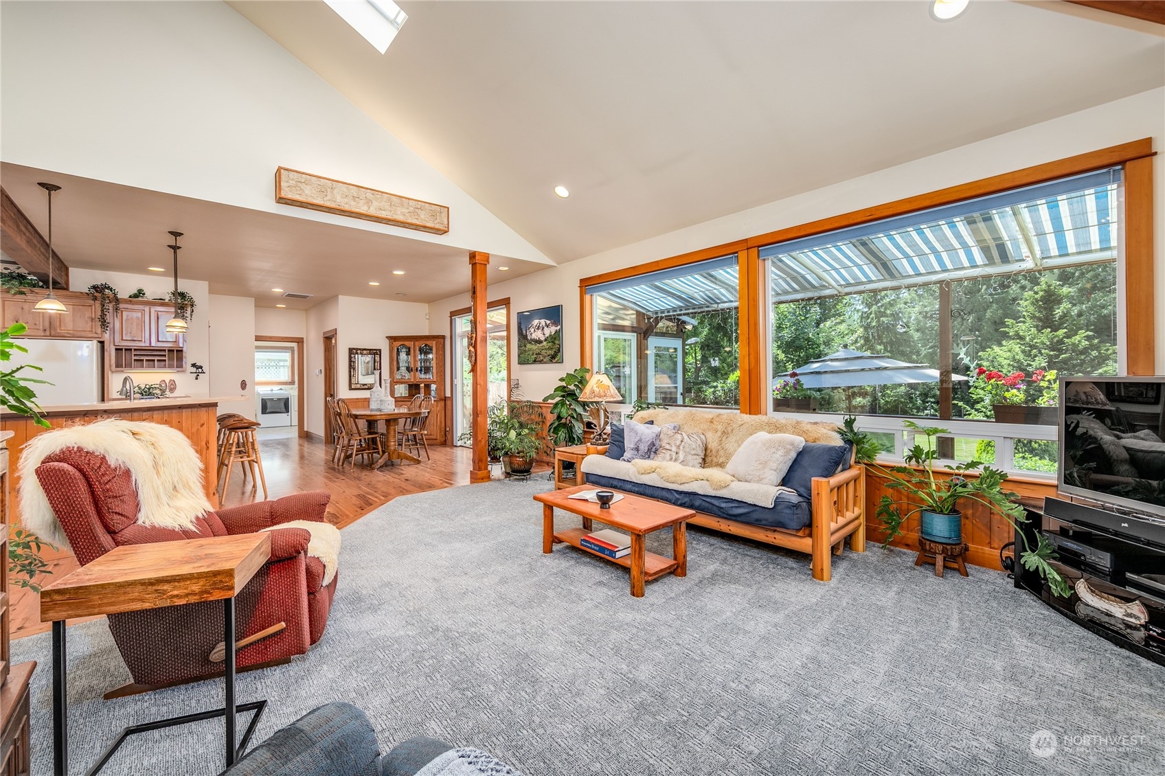 27070 Woodpecker Hill Road NE