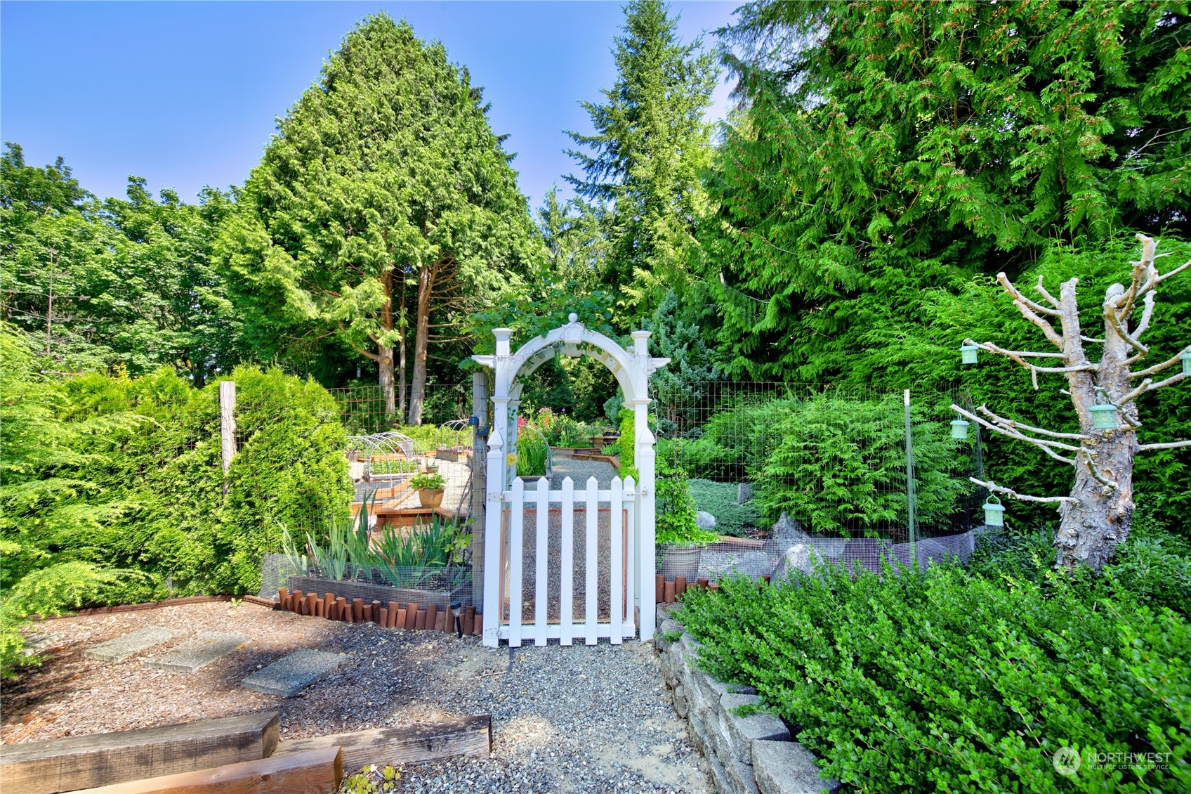 27070 Woodpecker Hill Road NE