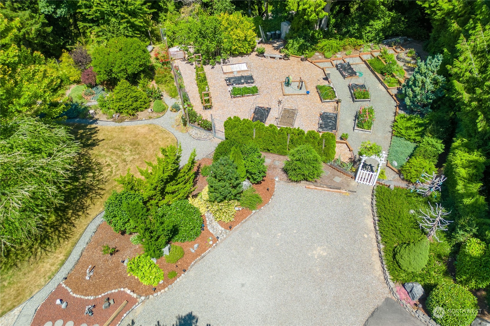 27070 Woodpecker Hill Road NE