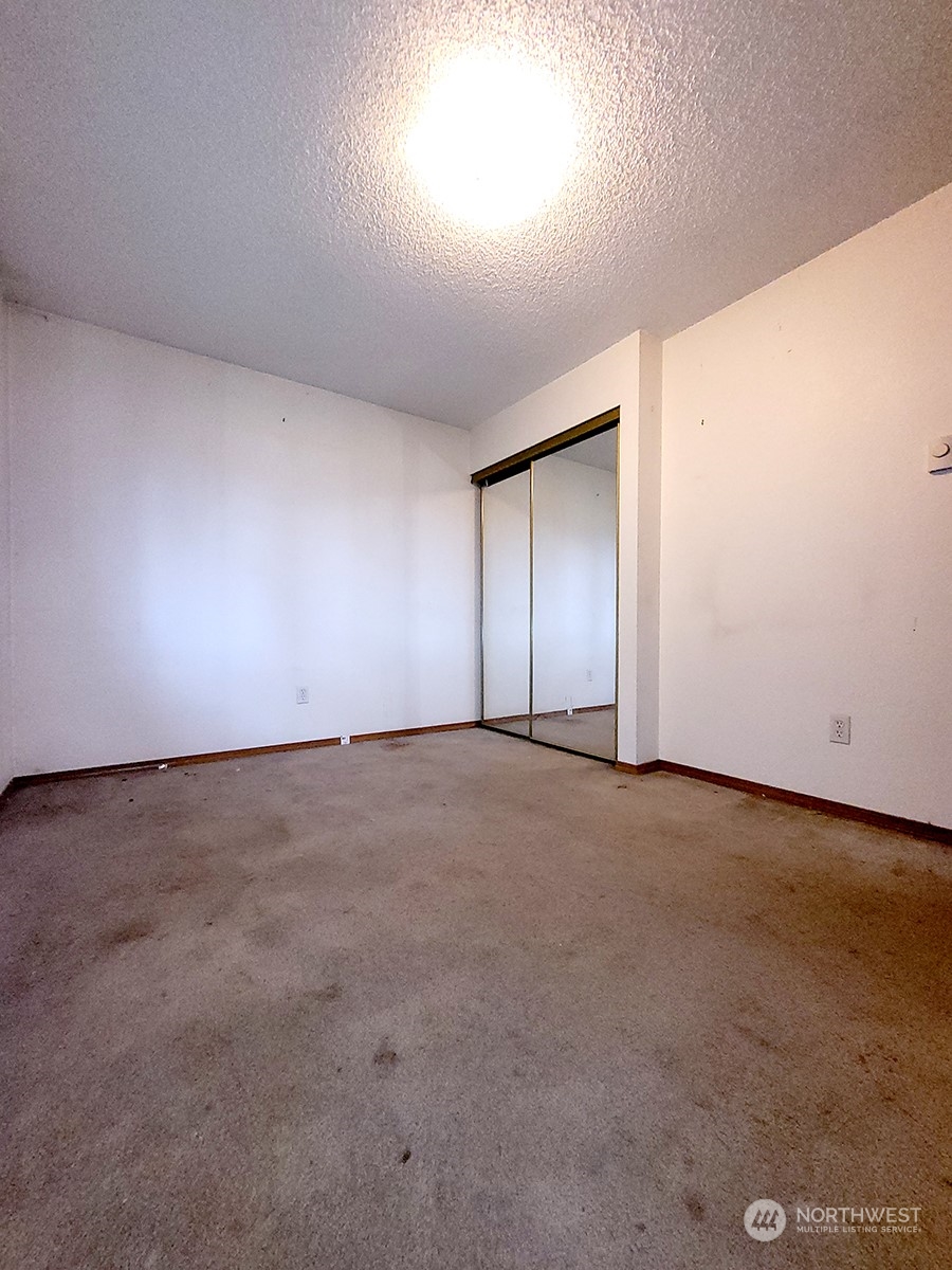 1106 NW Rhoton Court